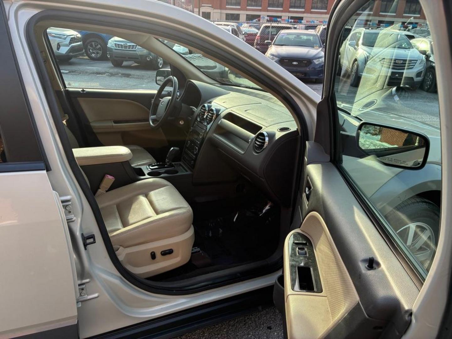 2008 GRAY FORD TAURUS X SEL (1FMDK05W38G) with an 3.5L engine, Automatic transmission, located at 117 North Cameron Street, Harrisburg, PA, 17101, (717) 963-8962, 40.267021, -76.875351 - WE FINANCE!!! Good Credit/ Challenged Credit/ No Credit - ALL Trade-Ins Welcomed!!! APPLY ONLINE or CALL us TODAY ;) Please call us to discuss your cash and/or financing options. - Photo#8