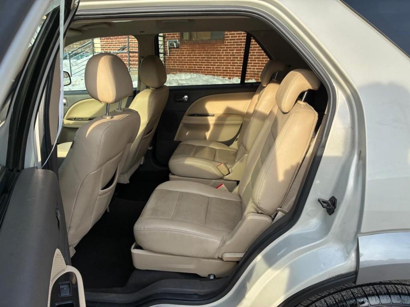 2008 GRAY FORD TAURUS X SEL (1FMDK05W38G) with an 3.5L engine, Automatic transmission, located at 117 North Cameron Street, Harrisburg, PA, 17101, (717) 963-8962, 40.267021, -76.875351 - WE FINANCE!!! Good Credit/ Challenged Credit/ No Credit - ALL Trade-Ins Welcomed!!! APPLY ONLINE or CALL us TODAY ;) Please call us to discuss your cash and/or financing options. - Photo#12
