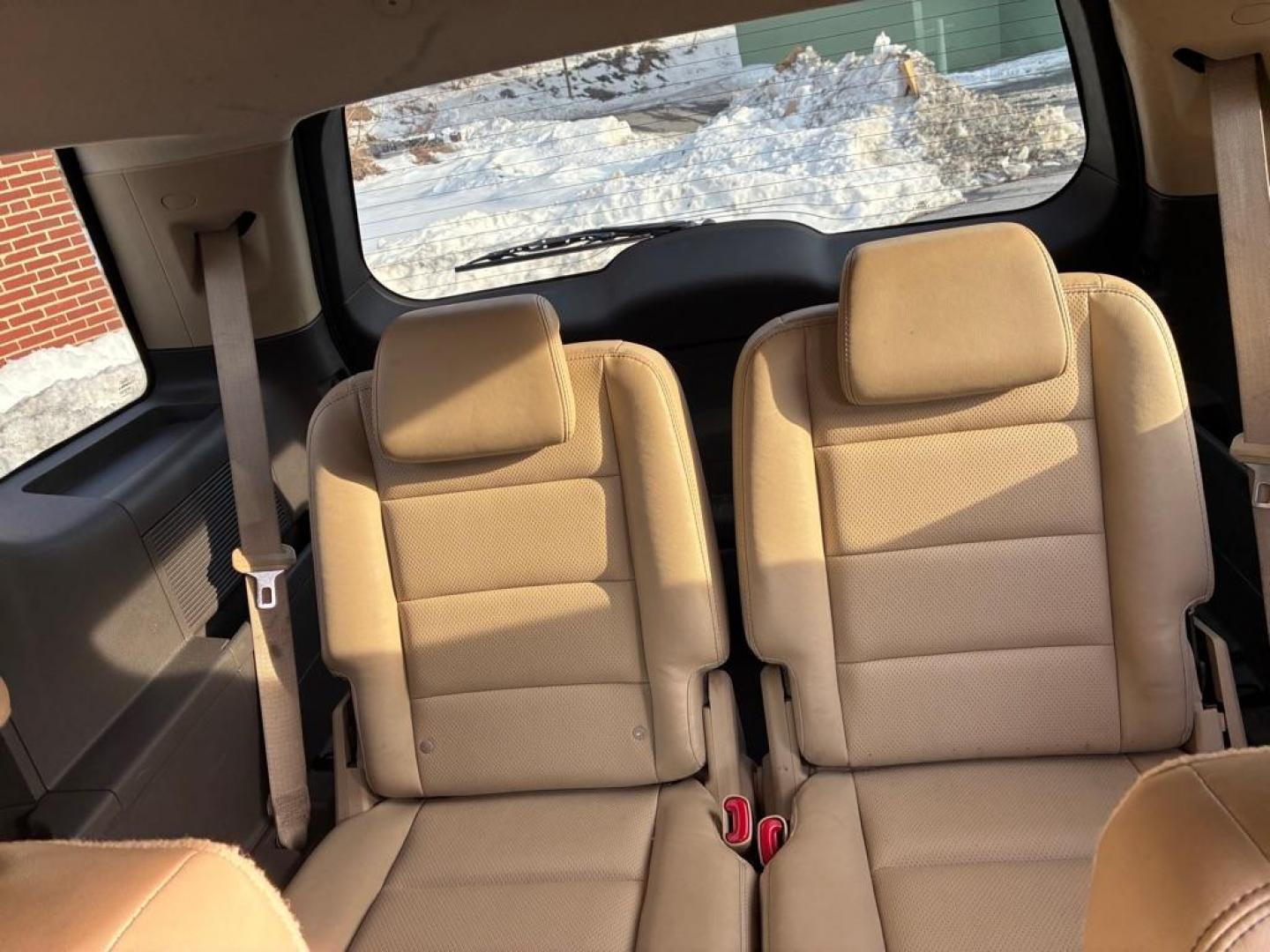 2008 GRAY FORD TAURUS X SEL (1FMDK05W38G) with an 3.5L engine, Automatic transmission, located at 117 North Cameron Street, Harrisburg, PA, 17101, (717) 963-8962, 40.267021, -76.875351 - WE FINANCE!!! Good Credit/ Challenged Credit/ No Credit - ALL Trade-Ins Welcomed!!! APPLY ONLINE or CALL us TODAY ;) Please call us to discuss your cash and/or financing options. - Photo#13