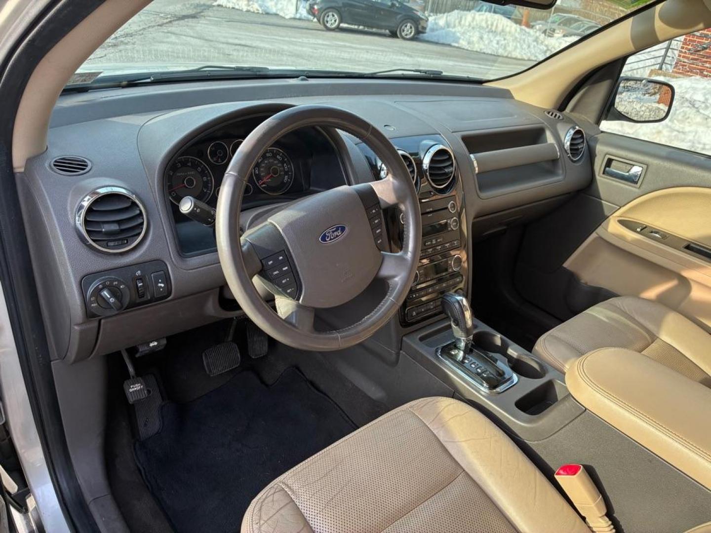 2008 GRAY FORD TAURUS X SEL (1FMDK05W38G) with an 3.5L engine, Automatic transmission, located at 117 North Cameron Street, Harrisburg, PA, 17101, (717) 963-8962, 40.267021, -76.875351 - WE FINANCE!!! Good Credit/ Challenged Credit/ No Credit - ALL Trade-Ins Welcomed!!! APPLY ONLINE or CALL us TODAY ;) Please call us to discuss your cash and/or financing options. - Photo#16
