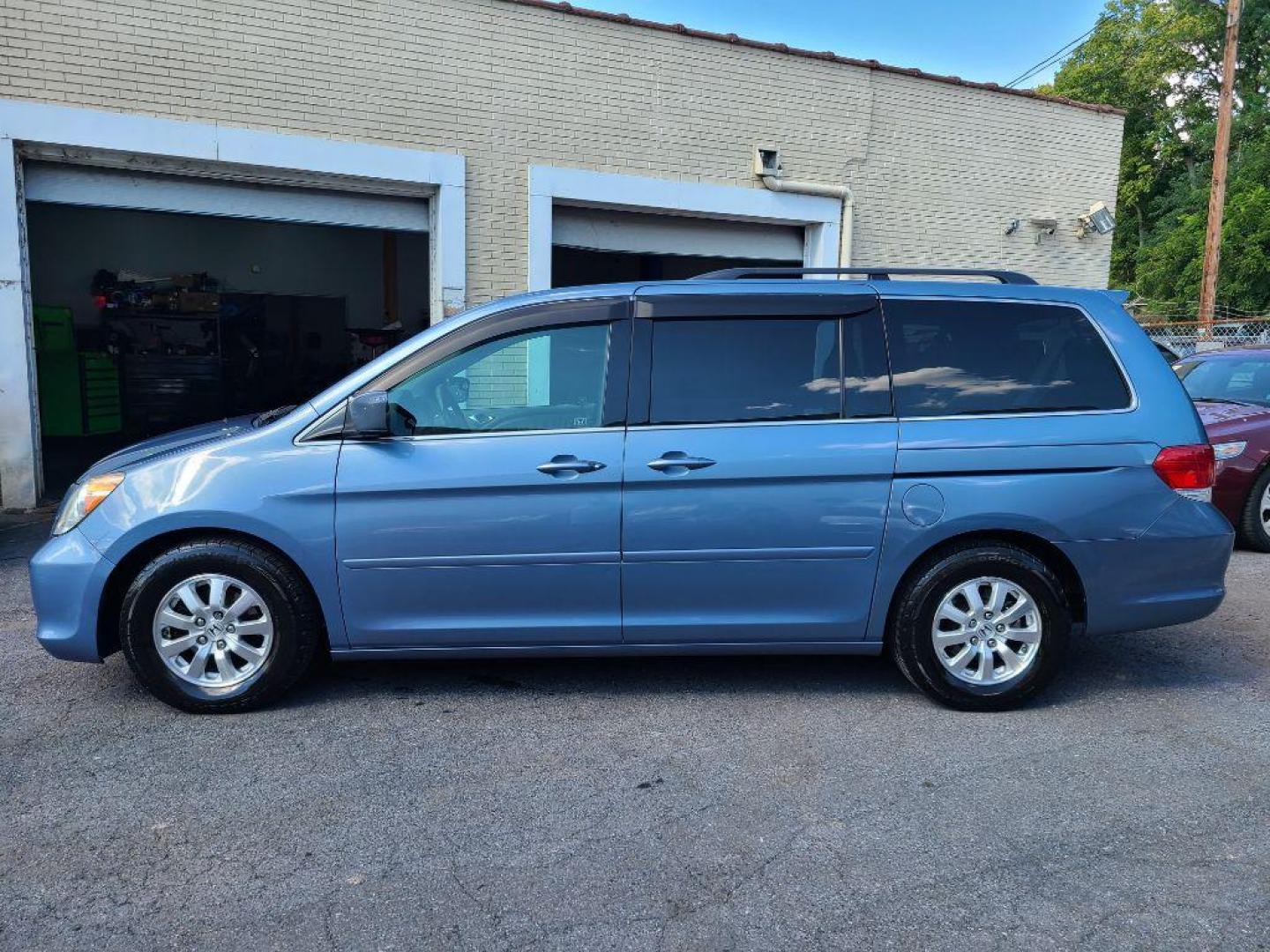 2008 BLUE HONDA ODYSSEY EXL (5FNRL38798B) with an 3.5L engine, Automatic transmission, located at 117 North Cameron Street, Harrisburg, PA, 17101, (717) 963-8962, 40.267021, -76.875351 - WE FINANCE!!! Good Credit/ Bad Credit/ No Credit - ALL Trade-Ins Welcomed!!! ***Guaranteed Credit Approval*** APPLY ONLINE or CALL us TODAY ;) Internet Prices and Marketplace Prices are SPECIAL discounted ***CASH DEALS*** Retail Prices are higher. Please call us to discuss your cash and finan - Photo#1