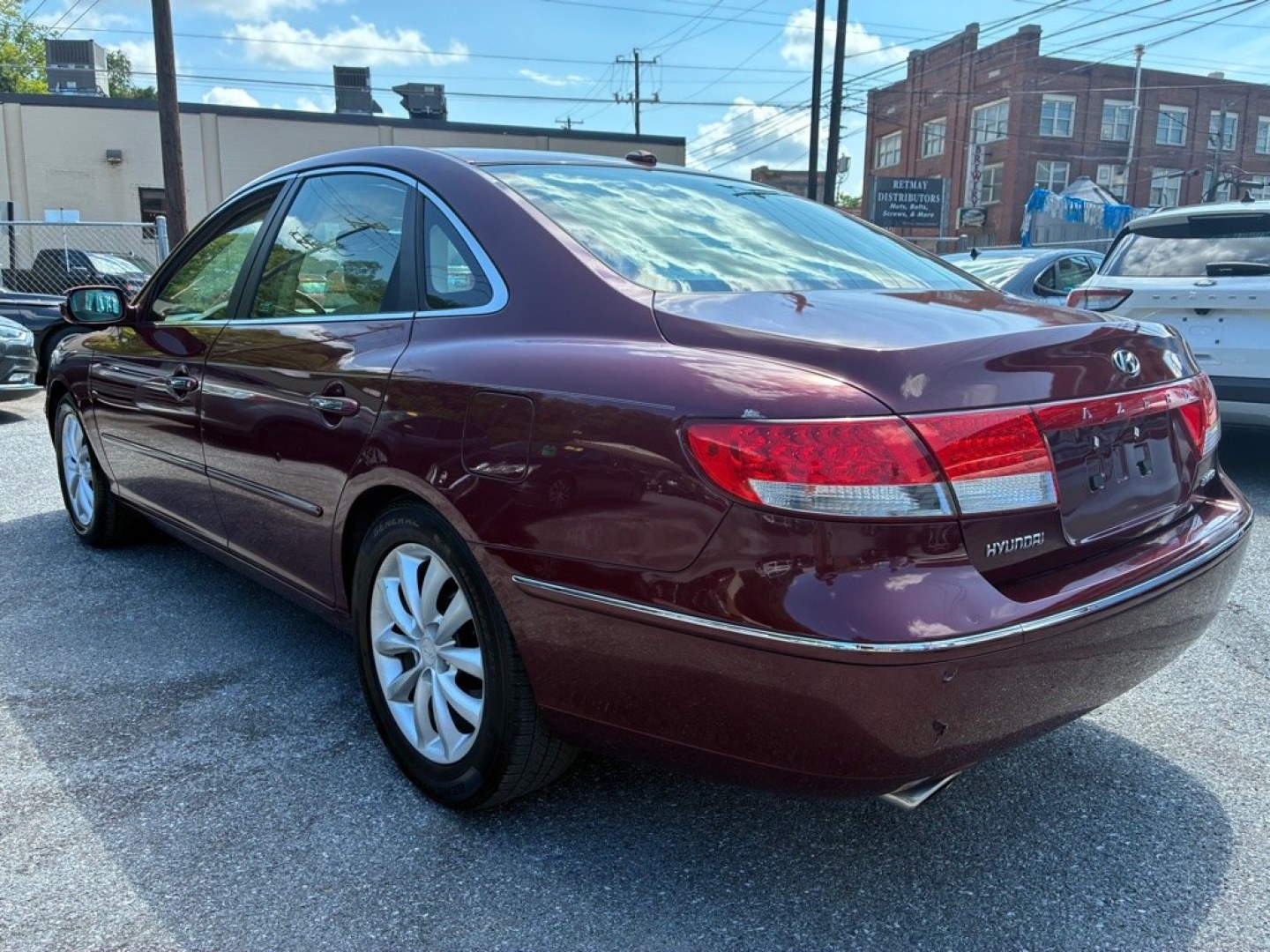 2008 RED HYUNDAI AZERA SE (KMHFC46FX8A) with an 3.8L engine, Automatic transmission, located at 117 North Cameron Street, Harrisburg, PA, 17101, (717) 963-8962, 40.267021, -76.875351 - This is a CASH deal only. WE FINANCE!!! MOST vehicles are available for financing. Good Credit/ Challenged Credit/ No Credit - ALL Trade-Ins Welcomed!!! APPLY ONLINE or CALL us TODAY Please call us to discuss your cash and/or financing options. Thanks for checking our inventory! We- Photo#2