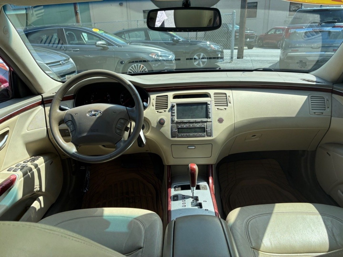 2008 RED HYUNDAI AZERA SE (KMHFC46FX8A) with an 3.8L engine, Automatic transmission, located at 117 North Cameron Street, Harrisburg, PA, 17101, (717) 963-8962, 40.267021, -76.875351 - This is a CASH deal only. WE FINANCE!!! MOST vehicles are available for financing. Good Credit/ Challenged Credit/ No Credit - ALL Trade-Ins Welcomed!!! APPLY ONLINE or CALL us TODAY Please call us to discuss your cash and/or financing options. Thanks for checking our inventory! We- Photo#12