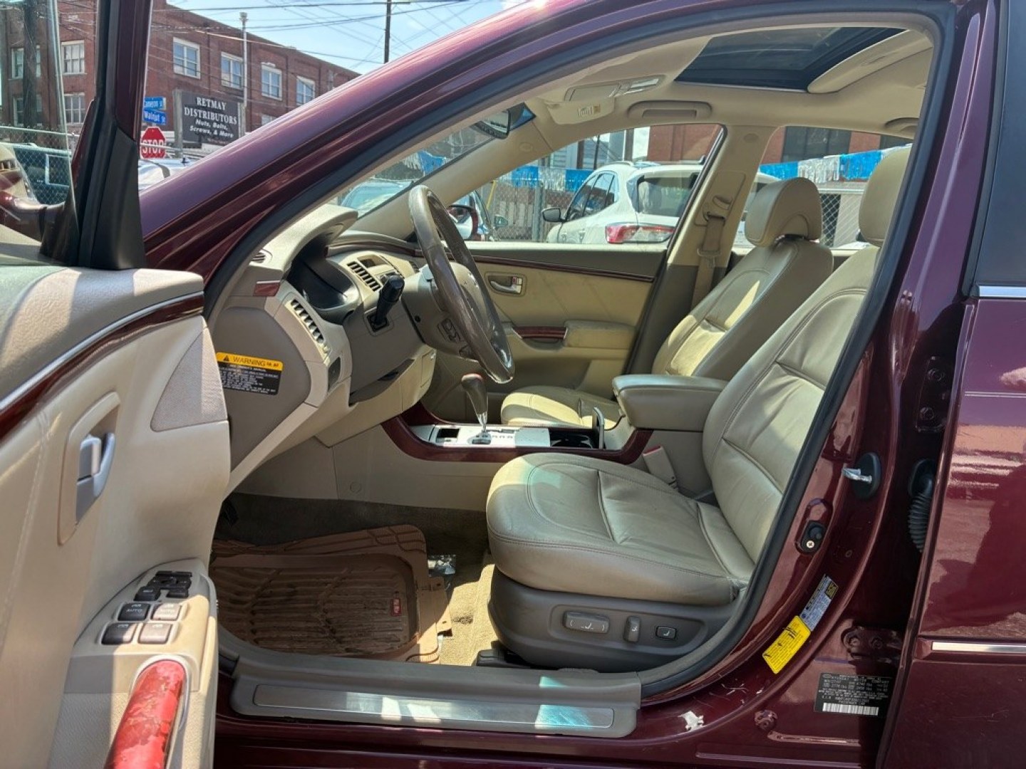 2008 RED HYUNDAI AZERA SE (KMHFC46FX8A) with an 3.8L engine, Automatic transmission, located at 117 North Cameron Street, Harrisburg, PA, 17101, (717) 963-8962, 40.267021, -76.875351 - This is a CASH deal only. WE FINANCE!!! MOST vehicles are available for financing. Good Credit/ Challenged Credit/ No Credit - ALL Trade-Ins Welcomed!!! APPLY ONLINE or CALL us TODAY Please call us to discuss your cash and/or financing options. Thanks for checking our inventory! We- Photo#13