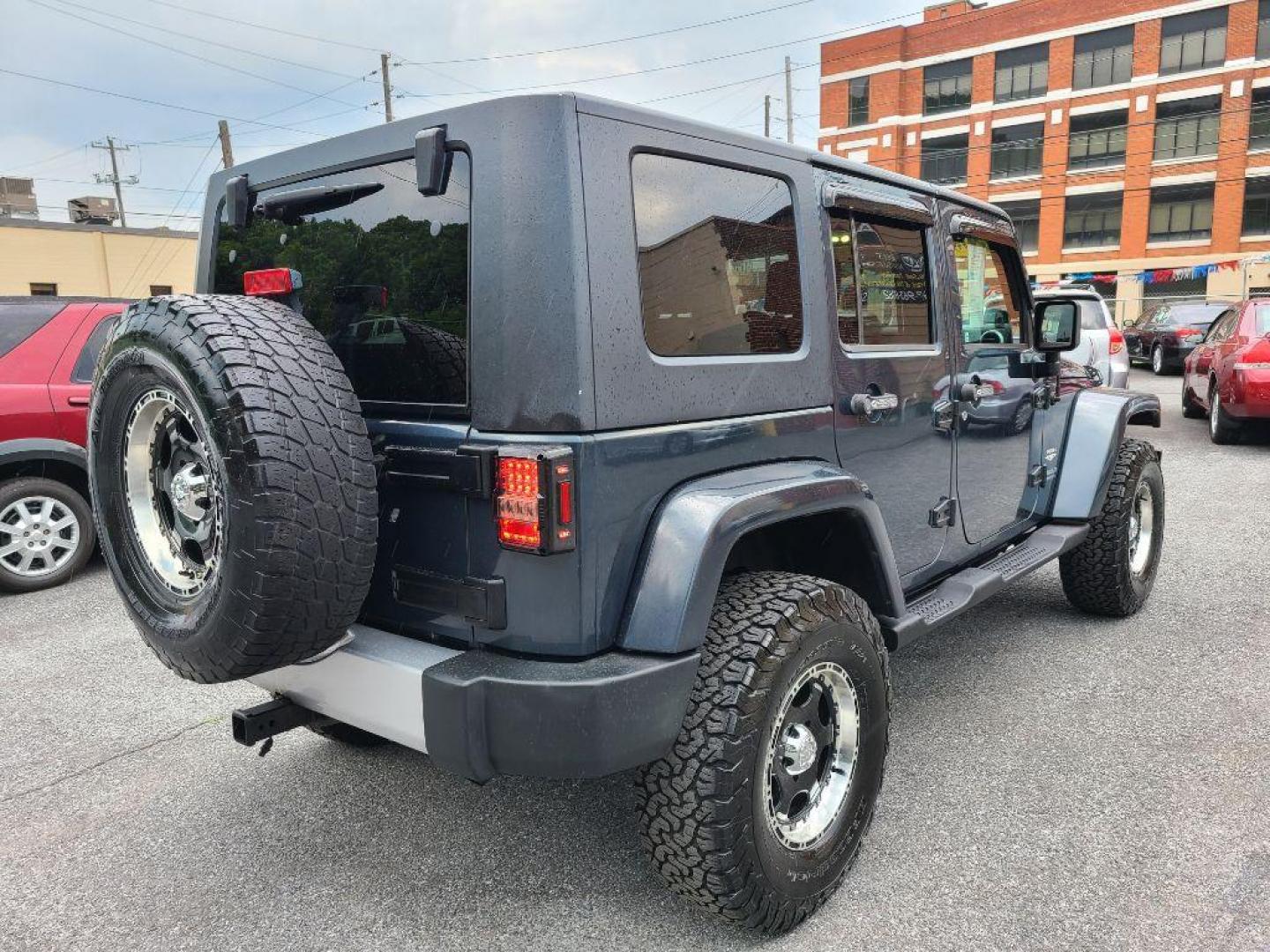 2008 BLUE JEEP WRANGLER UNLIMI SAHARA (1J4GA59118L) with an 3.8L engine, Automatic transmission, located at 117 North Cameron Street, Harrisburg, PA, 17101, (717) 963-8962, 40.267021, -76.875351 - WE FINANCE!!! Good Credit/ Bad Credit/ No Credit - ALL Trade-Ins Welcomed!!! ***Guaranteed Credit Approval*** APPLY ONLINE or CALL us TODAY ;) Internet Prices and Marketplace Prices are SPECIAL discounted ***CASH DEALS*** Retail Prices are higher. Please call us to discuss your cash and finan - Photo#4