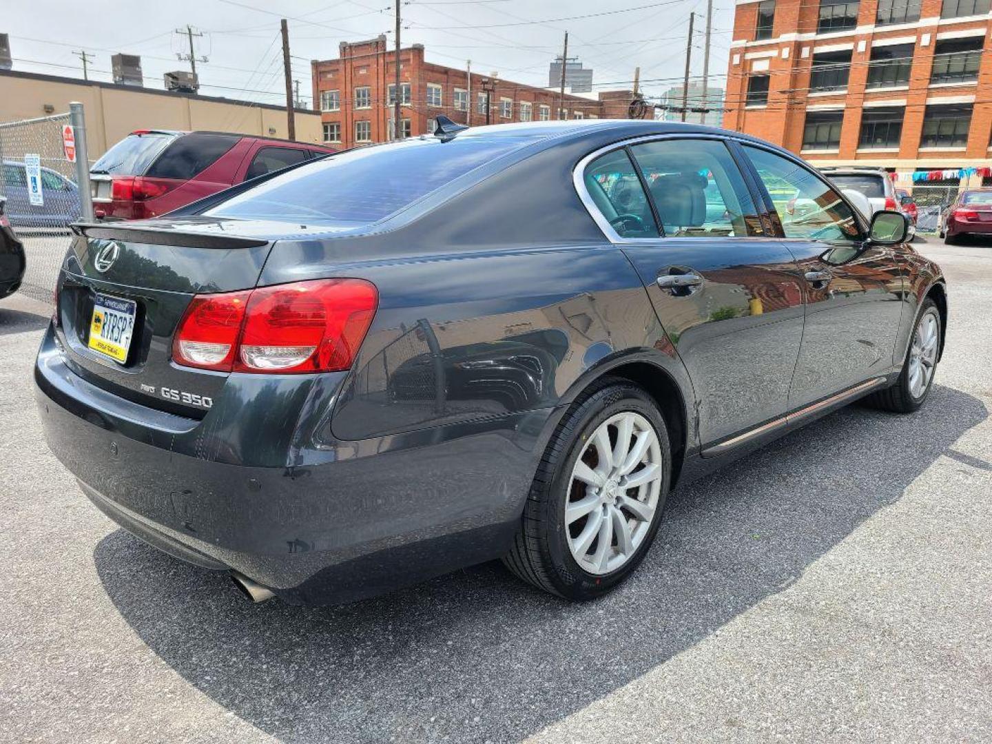 2008 GRAY LEXUS GS 350 (JTHCE96S880) with an 3.5L engine, Automatic transmission, located at 117 North Cameron Street, Harrisburg, PA, 17101, (717) 963-8962, 40.267021, -76.875351 - Photo#4