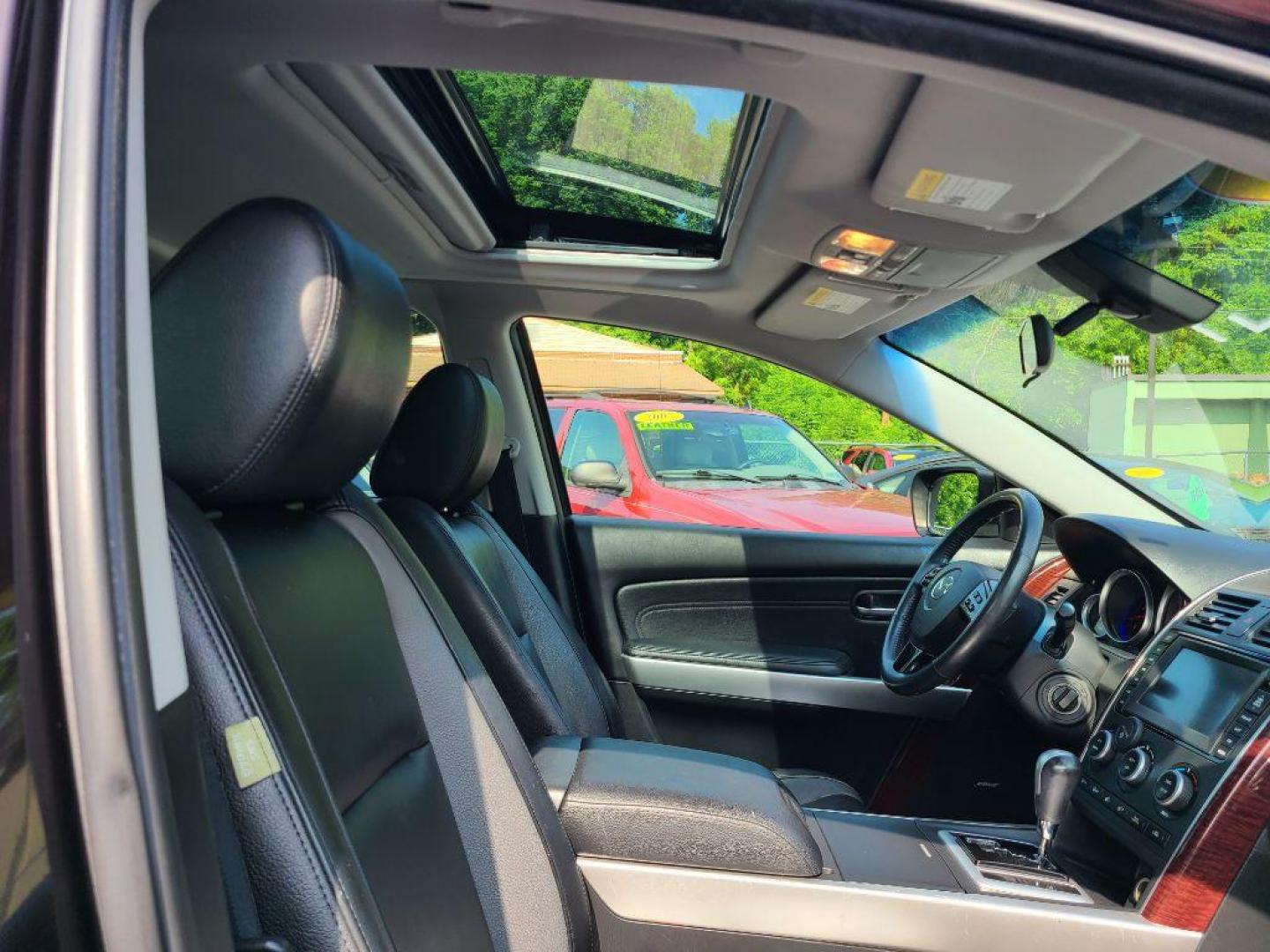2008 PURPLE MAZDA CX-9 GRAND TOURING (JM3TB38V780) with an 3.7L engine, Automatic transmission, located at 117 North Cameron Street, Harrisburg, PA, 17101, (717) 963-8962, 40.267021, -76.875351 - WE FINANCE!!! Good Credit/ Bad Credit/ No Credit - ALL Trade-Ins Welcomed!!! ***Guaranteed Credit Approval*** APPLY ONLINE or CALL us TODAY ;) Internet Prices and Marketplace Prices are SPECIAL discounted ***CASH DEALS*** Retail Prices are higher. Please call us to discuss your cash and finan - Photo#8