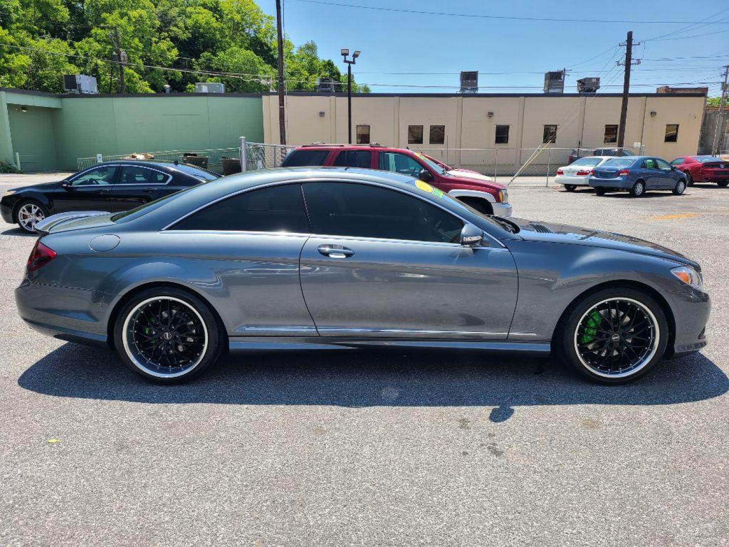2008 GRAY MERCEDES-BENZ CL 550 (WDDEJ71X88A) with an 5.5L engine, Automatic transmission, located at 117 North Cameron Street, Harrisburg, PA, 17101, (717) 963-8962, 40.267021, -76.875351 - WE FINANCE!!! Good Credit/ Bad Credit/ No Credit - ALL Trade-Ins Welcomed!!! ***Guaranteed Credit Approval*** APPLY ONLINE or CALL us TODAY ;) Internet Prices and Marketplace Prices are SPECIAL discounted ***CASH DEALS*** Retail Prices are higher. Please call us to discuss your cash and finan - Photo#4