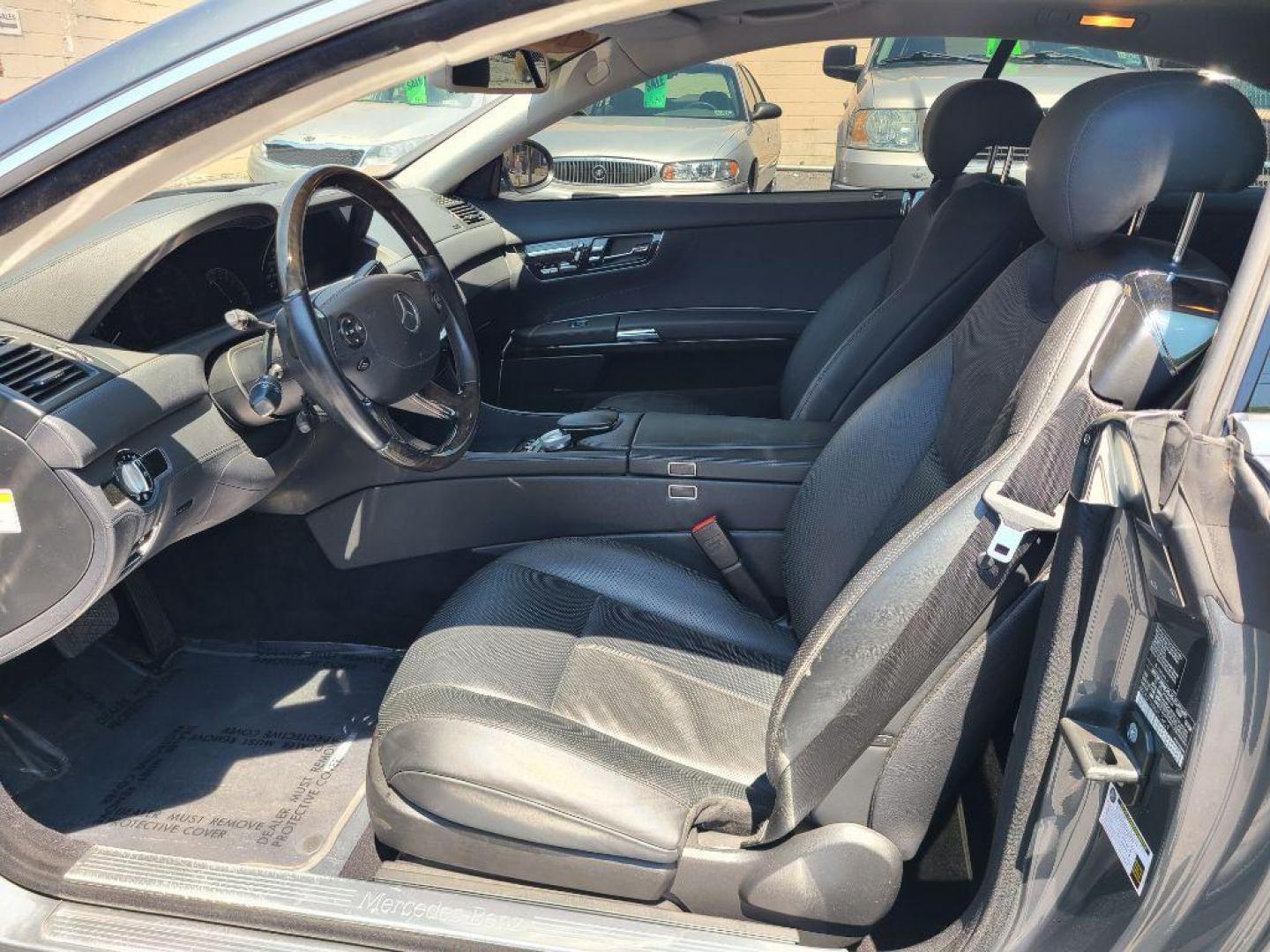 2008 GRAY MERCEDES-BENZ CL 550 (WDDEJ71X88A) with an 5.5L engine, Automatic transmission, located at 117 North Cameron Street, Harrisburg, PA, 17101, (717) 963-8962, 40.267021, -76.875351 - WE FINANCE!!! Good Credit/ Bad Credit/ No Credit - ALL Trade-Ins Welcomed!!! ***Guaranteed Credit Approval*** APPLY ONLINE or CALL us TODAY ;) Internet Prices and Marketplace Prices are SPECIAL discounted ***CASH DEALS*** Retail Prices are higher. Please call us to discuss your cash and finan - Photo#14