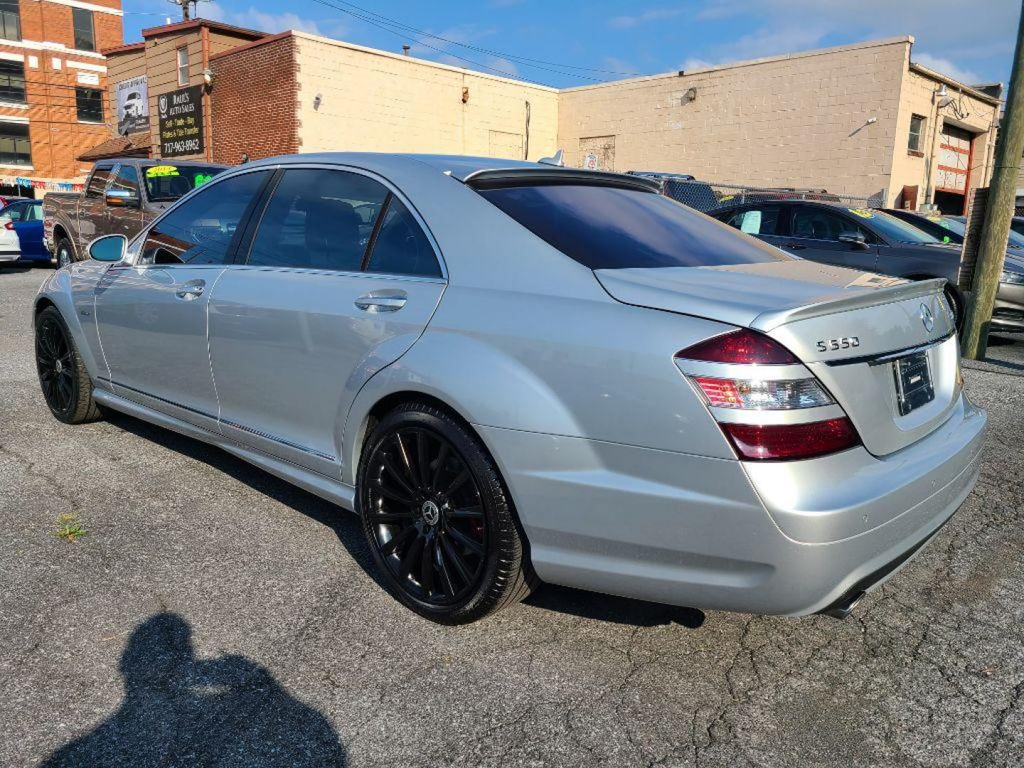 2008 SILVER MERCEDES-BENZ S-CLASS S550 4MATIC (WDDNG86X58A) with an 5.5L engine, Automatic transmission, located at 7981 Paxton Street, Harrisburg, PA, 17111, (717) 561-2926, 40.261490, -76.749229 - WE FINANCE!!! Good Credit/ Bad Credit/ No Credit - ALL Trade-Ins Welcomed!!! ***Guaranteed Credit Approval*** APPLY ONLINE or CALL us TODAY ;) Internet Prices and Marketplace Prices are SPECIAL discounted ***CASH DEALS*** Retail Prices are higher. Please call us to discuss your cash and finan - Photo#2