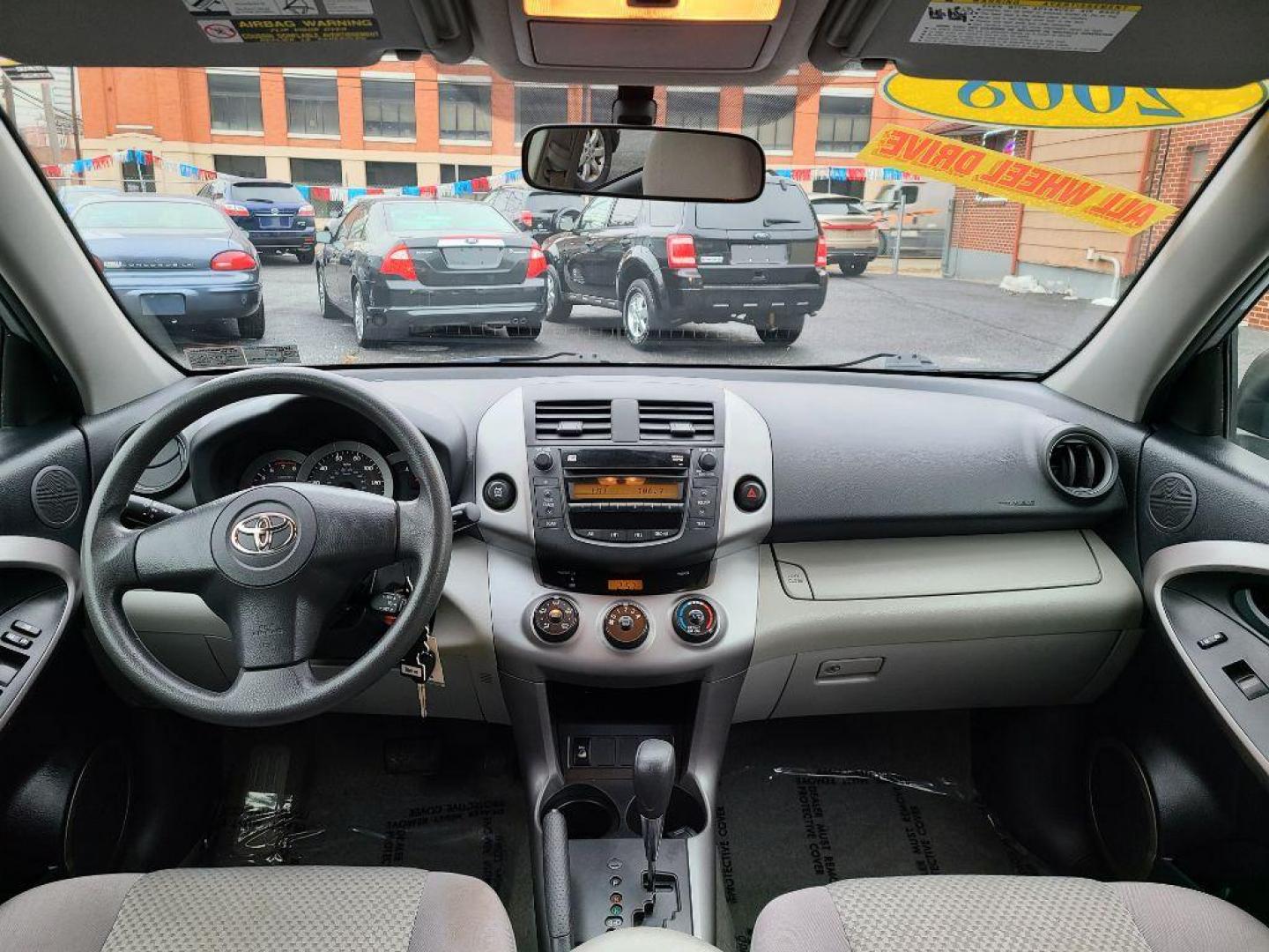 2008 SILVER TOYOTA RAV4 4WD (JTMBD35VX85) with an 2.4L engine, Automatic transmission, located at 117 North Cameron Street, Harrisburg, PA, 17101, (717) 963-8962, 40.267021, -76.875351 - Photo#9