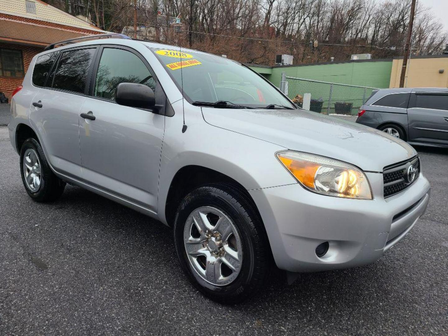 2008 SILVER TOYOTA RAV4 4WD (JTMBD35VX85) with an 2.4L engine, Automatic transmission, located at 117 North Cameron Street, Harrisburg, PA, 17101, (717) 963-8962, 40.267021, -76.875351 - Photo#6