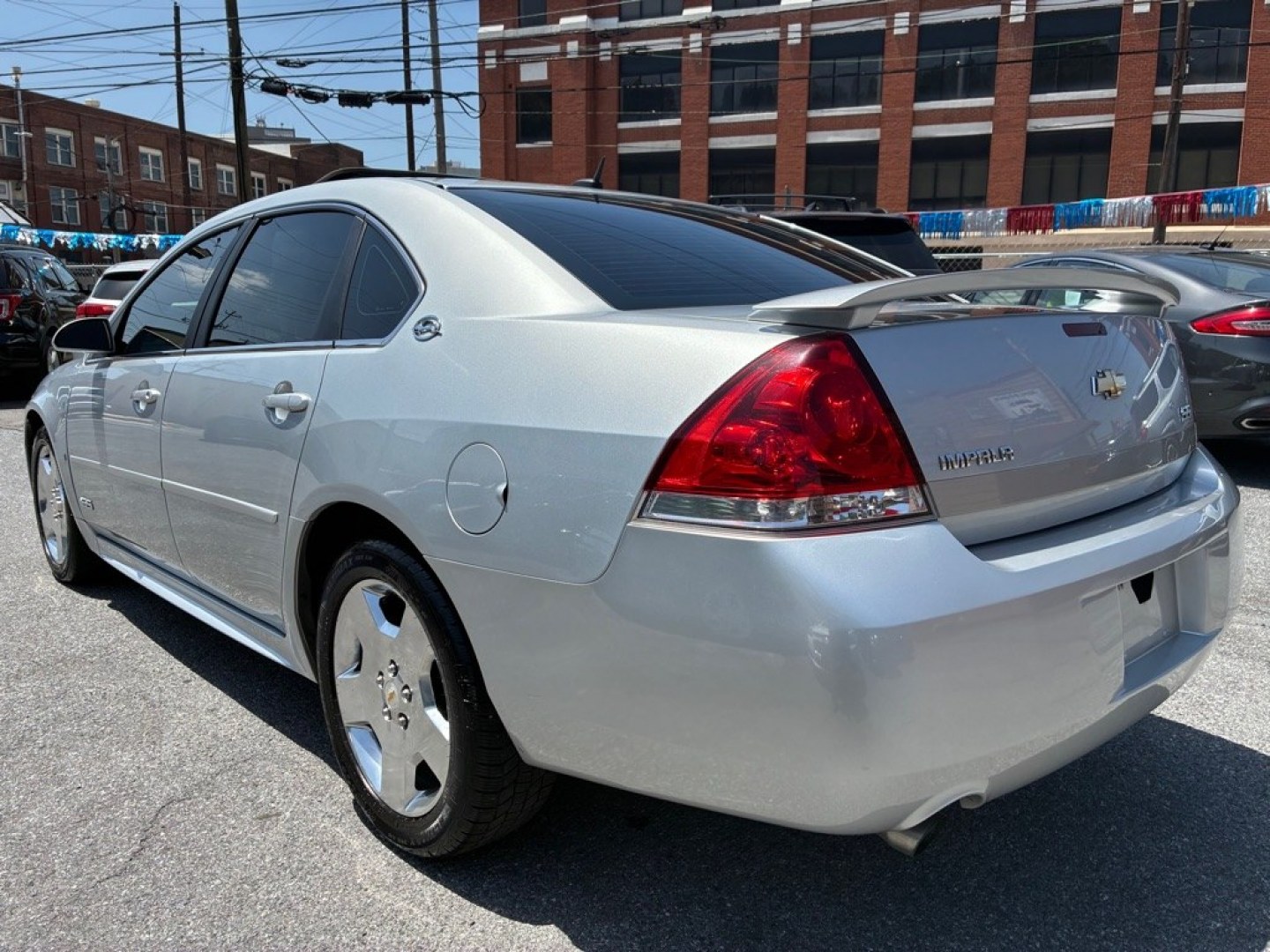 2009 SILVER CHEVROLET IMPALA SS (2G1WD57C091) with an 5.3L engine, Automatic transmission, located at 117 North Cameron Street, Harrisburg, PA, 17101, (717) 963-8962, 40.267021, -76.875351 - WE FINANCE!!! MOST vehicles are available for financing. Good Credit/ Challenged Credit/ No Credit - ALL Trade-Ins Welcomed!!! APPLY ONLINE or CALL us TODAY Please call us to discuss your cash and/or financing options. Thanks for checking our inventory! We're here to help.- Photo#2