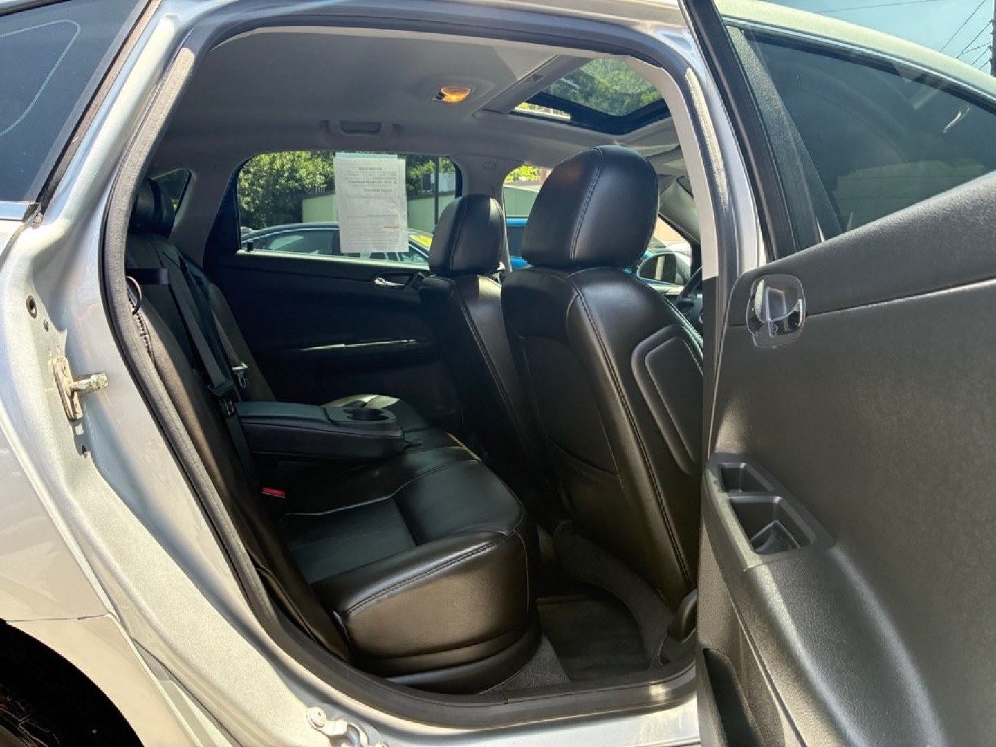 2009 SILVER CHEVROLET IMPALA SS (2G1WD57C091) with an 5.3L engine, Automatic transmission, located at 117 North Cameron Street, Harrisburg, PA, 17101, (717) 963-8962, 40.267021, -76.875351 - WE FINANCE!!! MOST vehicles are available for financing. Good Credit/ Challenged Credit/ No Credit - ALL Trade-Ins Welcomed!!! APPLY ONLINE or CALL us TODAY Please call us to discuss your cash and/or financing options. Thanks for checking our inventory! We're here to help.- Photo#9