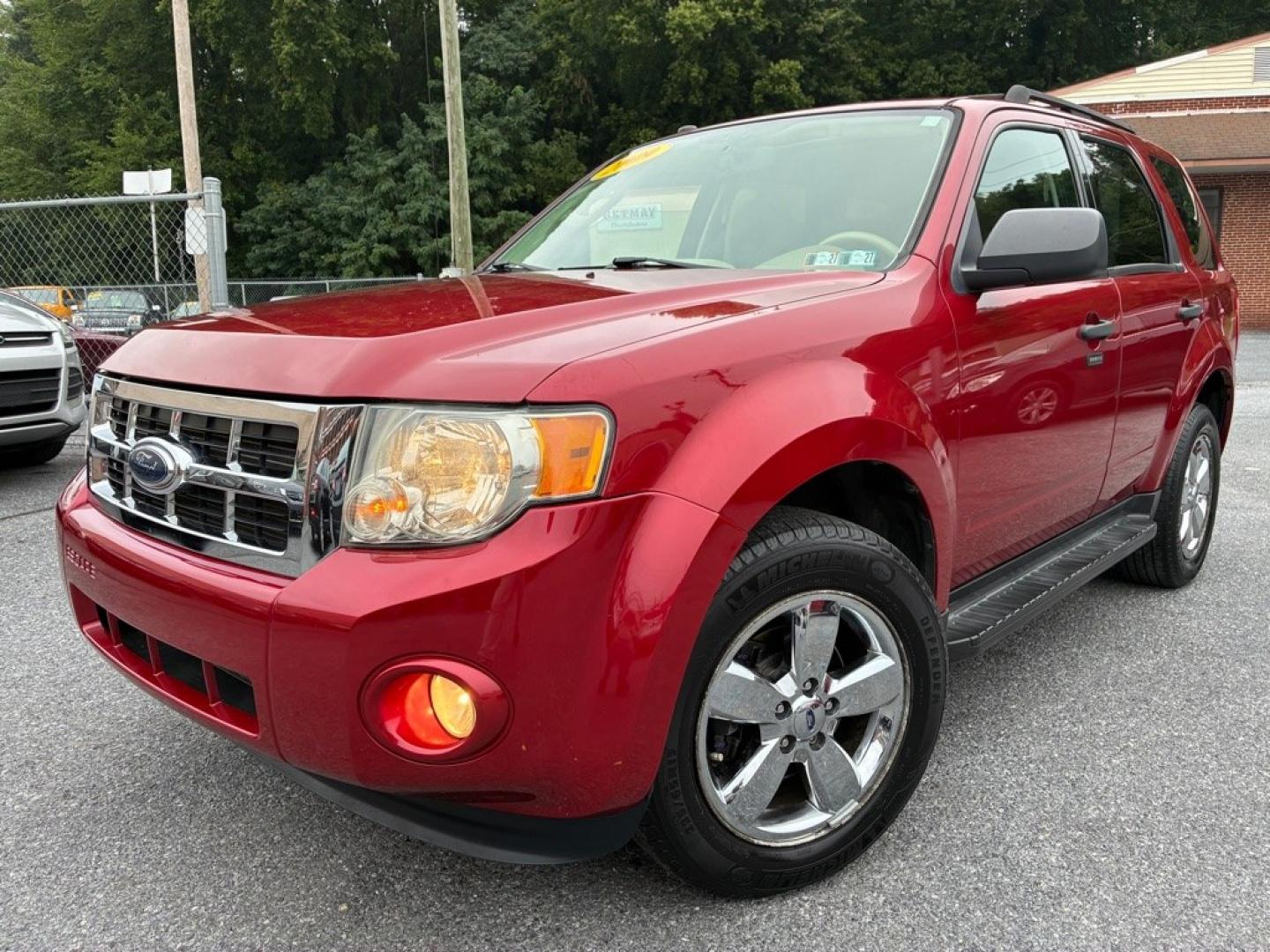 2009 RED FORD ESCAPE XLT (1FMCU93G79K) with an 3.0L engine, Automatic transmission, located at 117 North Cameron Street, Harrisburg, PA, 17101, (717) 963-8962, 40.267021, -76.875351- Photo#0