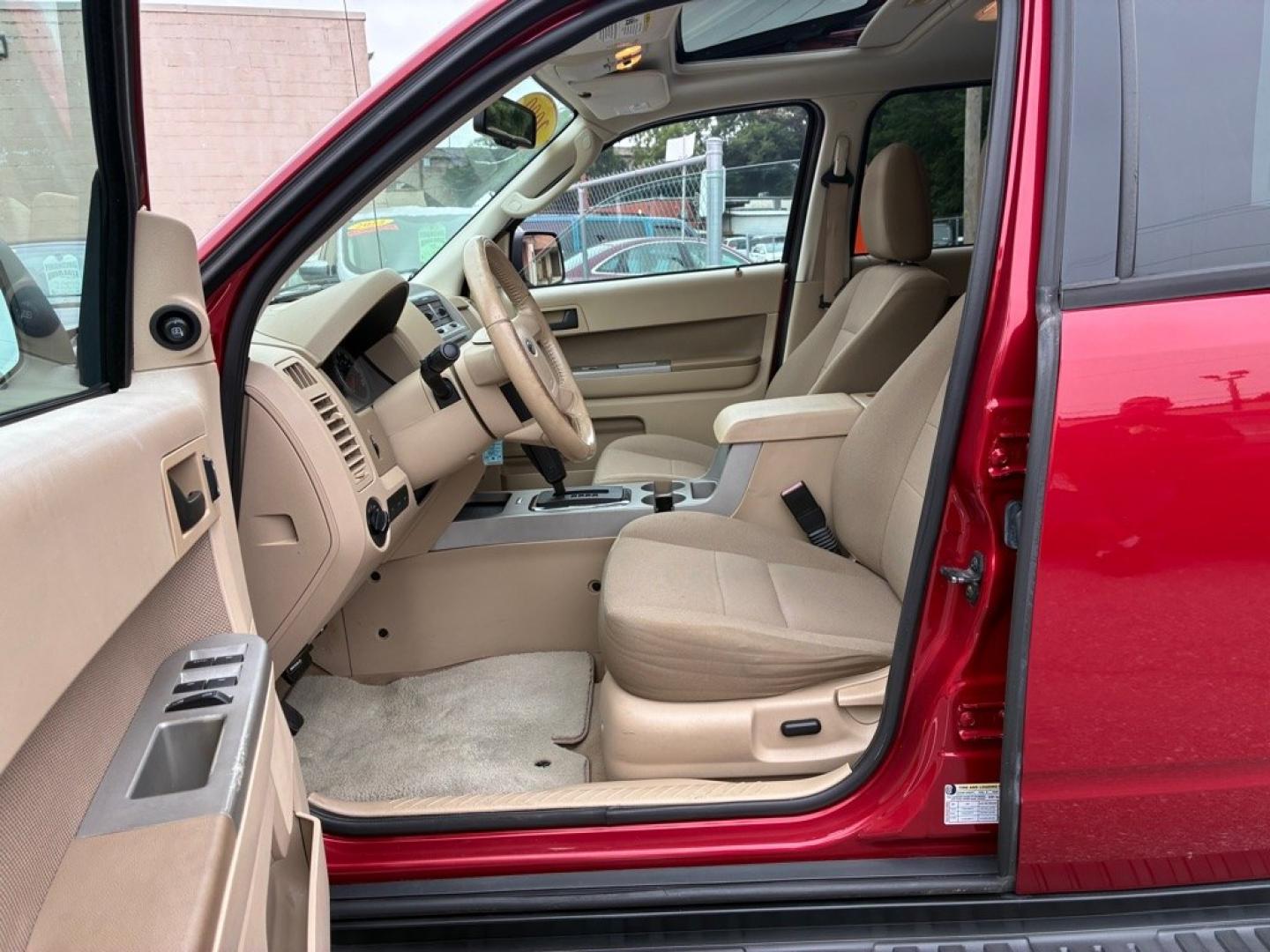 2009 RED FORD ESCAPE XLT (1FMCU93G79K) with an 3.0L engine, Automatic transmission, located at 117 North Cameron Street, Harrisburg, PA, 17101, (717) 963-8962, 40.267021, -76.875351- Photo#13