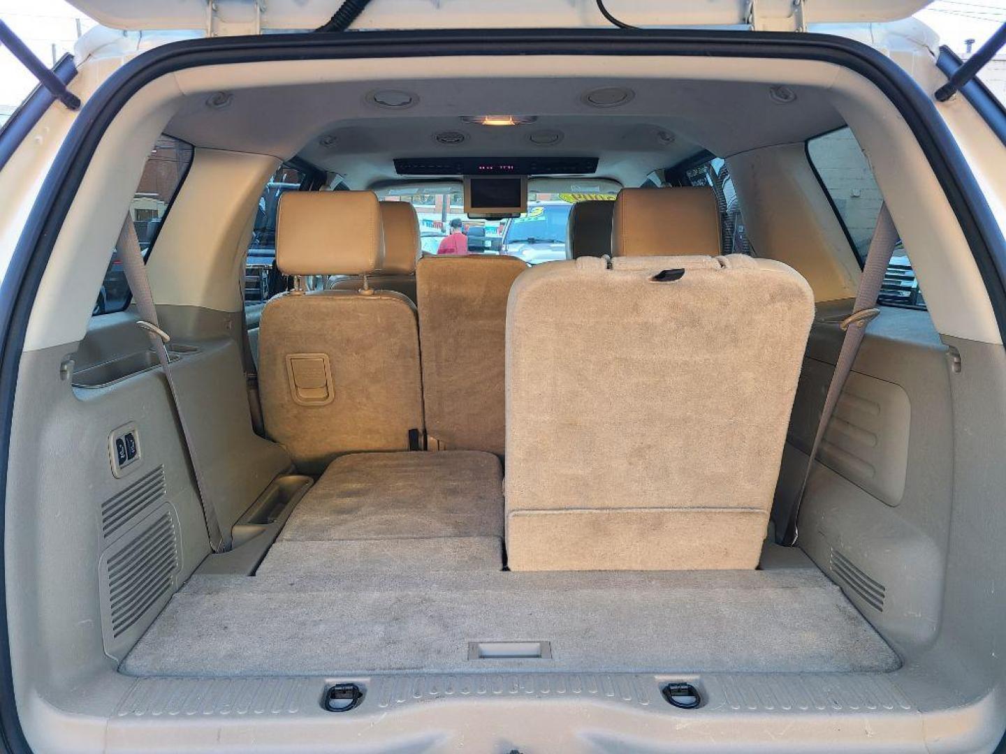 2009 WHITE FORD EXPLORER LIMITED (1FMEU75809U) with an 4.6L engine, Automatic transmission, located at 117 North Cameron Street, Harrisburg, PA, 17101, (717) 963-8962, 40.267021, -76.875351 - WE FINANCE!!! Good Credit/ Bad Credit/ No Credit - ALL Trade-Ins Welcomed!!! ***Guaranteed Credit Approval*** APPLY ONLINE or CALL us TODAY ;) Please call us to discuss your cash and financing options. - Photo#11