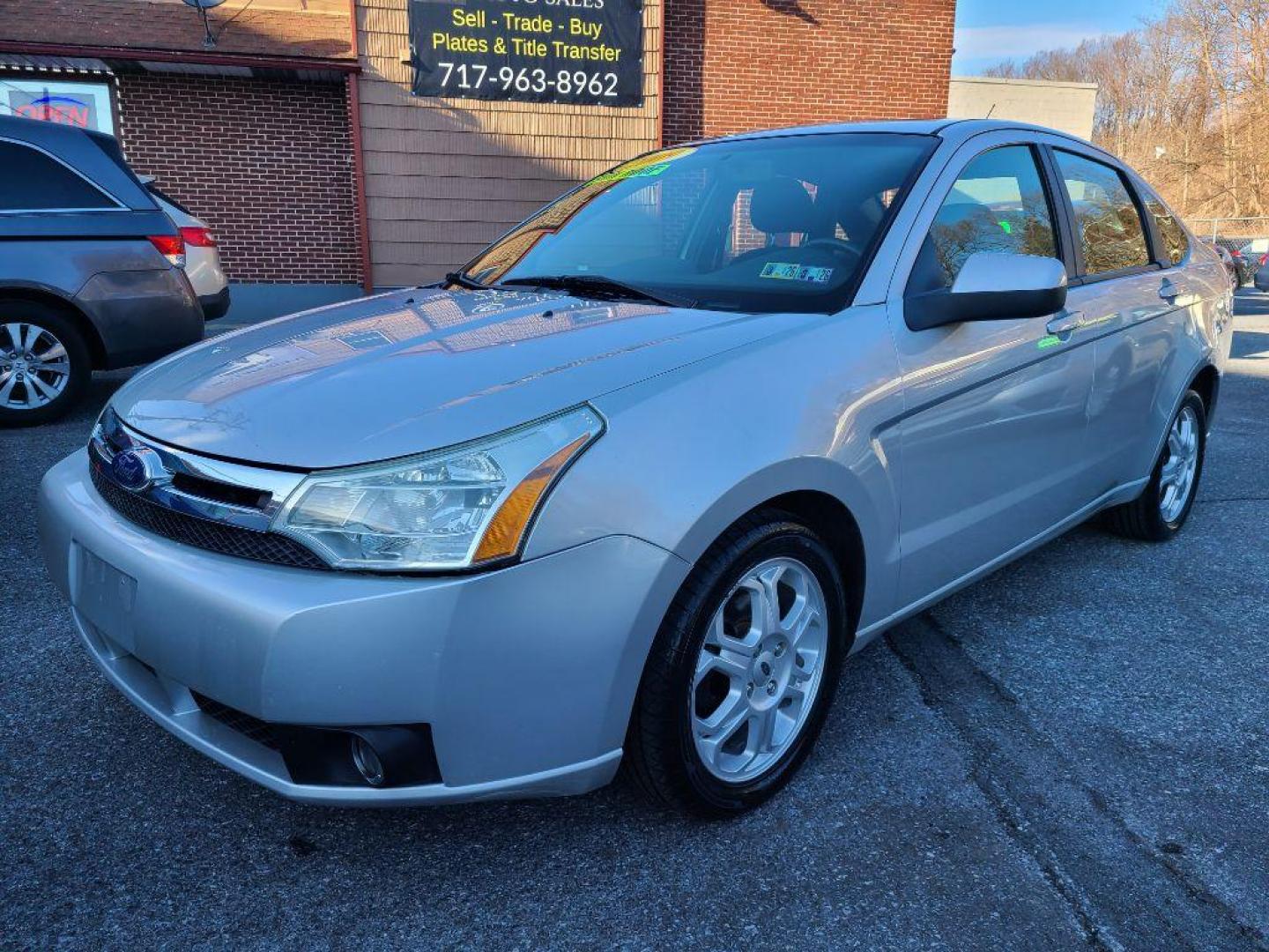 2009 SILVER FORD FOCUS SES (1FAHP36N99W) with an 2.0L engine, Automatic transmission, located at 117 North Cameron Street, Harrisburg, PA, 17101, (717) 963-8962, 40.267021, -76.875351 - WE FINANCE!!! Good Credit/ Bad Credit/ No Credit - ALL Trade-Ins Welcomed!!! ***Guaranteed Credit Approval*** APPLY ONLINE or CALL us TODAY ;) Internet Prices and Marketplace Prices are SPECIAL discounted ***CASH DEALS*** Retail Prices are higher. Please call us to discuss your cash and finan - Photo#3
