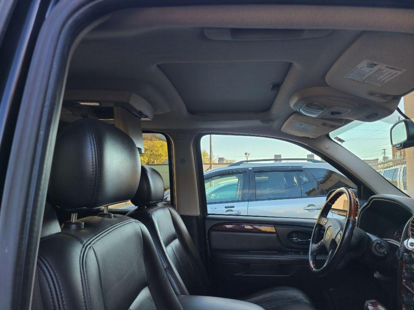 2009 BLACK GMC ENVOY DENALI (1GKET53M192) with an 5.3L engine, Automatic transmission, located at 117 North Cameron Street, Harrisburg, PA, 17101, (717) 963-8962, 40.267021, -76.875351 - WE FINANCE!!! Good Credit/ Bad Credit/ No Credit - ALL Trade-Ins Welcomed!!! ***Guaranteed Credit Approval*** APPLY ONLINE or CALL us TODAY ;) Please call us to discuss your cash and financing options. - Photo#8
