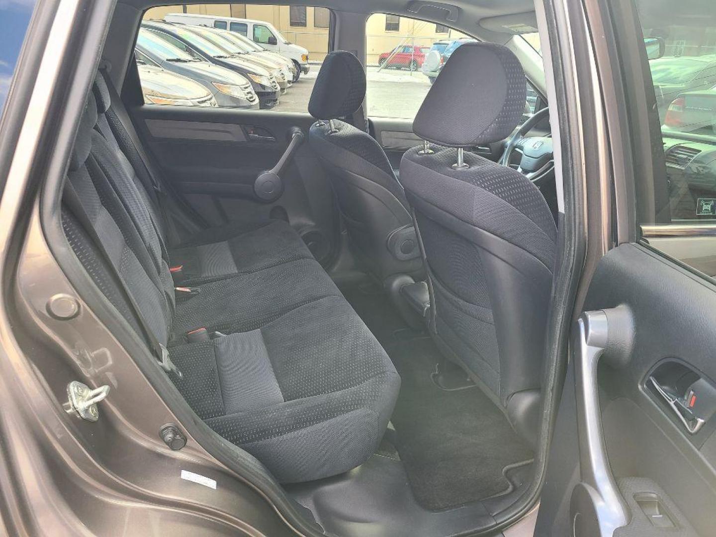 2009 GRAY HONDA CR-V EX (5J6RE48579L) with an 2.4L engine, Automatic transmission, located at 117 North Cameron Street, Harrisburg, PA, 17101, (717) 963-8962, 40.267021, -76.875351 - Photo#10