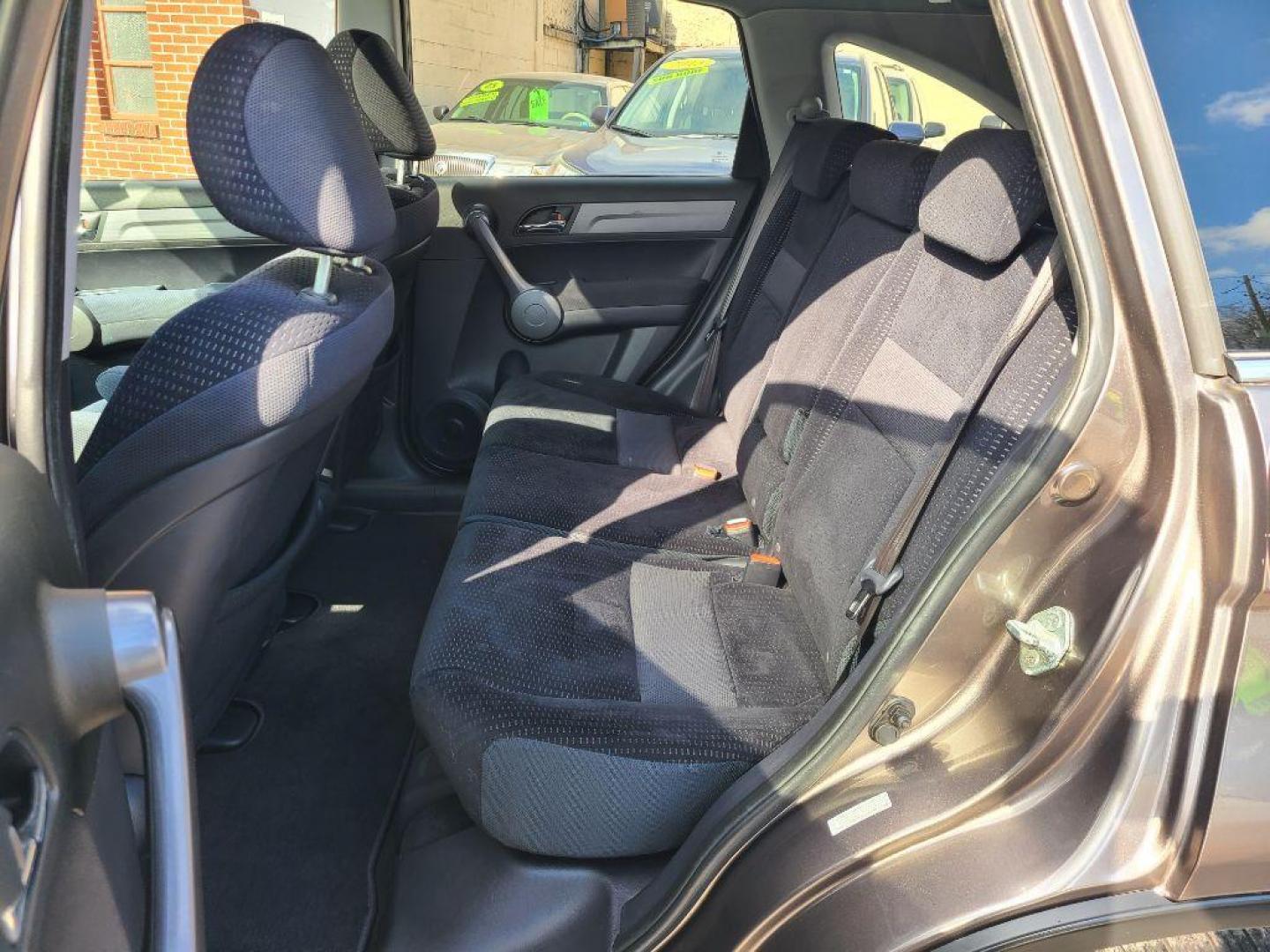 2009 GRAY HONDA CR-V EX (5J6RE48579L) with an 2.4L engine, Automatic transmission, located at 117 North Cameron Street, Harrisburg, PA, 17101, (717) 963-8962, 40.267021, -76.875351 - Photo#12
