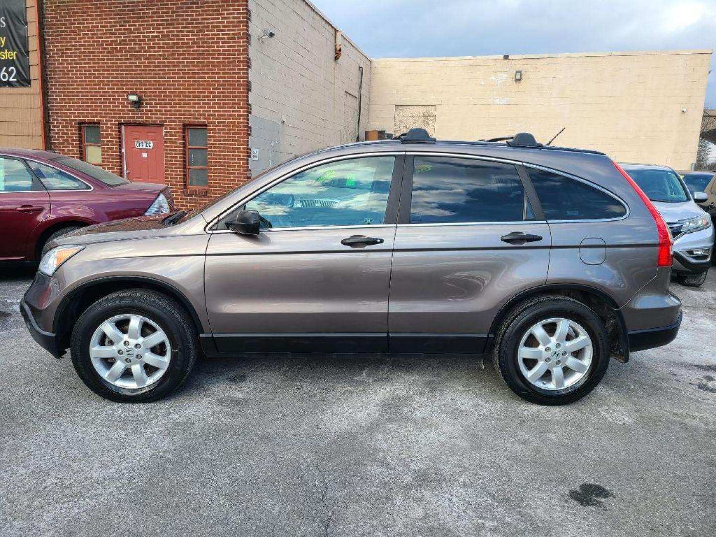 2009 GRAY HONDA CR-V EX (5J6RE48579L) with an 2.4L engine, Automatic transmission, located at 117 North Cameron Street, Harrisburg, PA, 17101, (717) 963-8962, 40.267021, -76.875351 - Photo#1