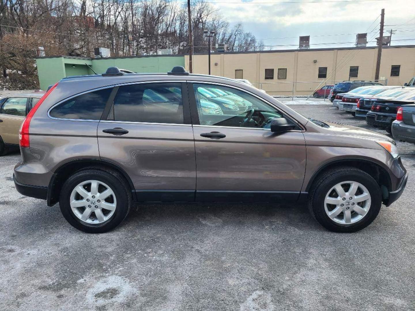 2009 GRAY HONDA CR-V EX (5J6RE48579L) with an 2.4L engine, Automatic transmission, located at 117 North Cameron Street, Harrisburg, PA, 17101, (717) 963-8962, 40.267021, -76.875351 - Photo#5