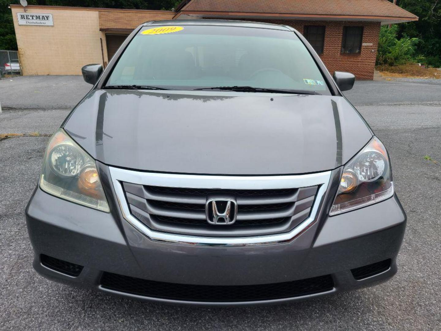 2009 SILVER HONDA ODYSSEY EX (5FNRL38449B) with an 3.5L engine, Automatic transmission, located at 117 North Cameron Street, Harrisburg, PA, 17101, (717) 963-8962, 40.267021, -76.875351 - WE FINANCE!!! Good Credit/ Bad Credit/ No Credit - ALL Trade-Ins Welcomed!!! ***Guaranteed Credit Approval*** APPLY ONLINE or CALL us TODAY ;) Internet Prices and Marketplace Prices are SPECIAL discounted ***CASH DEALS*** Retail Prices are higher. Please call us to discuss your cash and finan - Photo#7