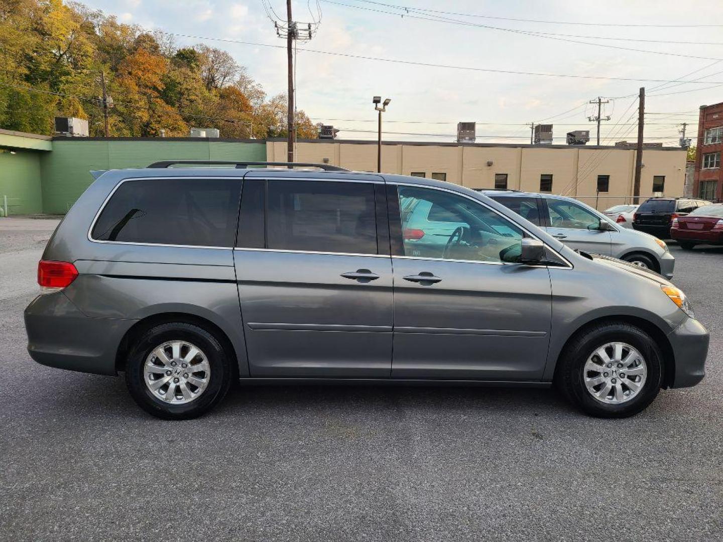 2009 GRAY HONDA ODYSSEY EXL (5FNRL38629B) with an 3.5L engine, Automatic transmission, located at 117 North Cameron Street, Harrisburg, PA, 17101, (717) 963-8962, 40.267021, -76.875351 - WE FINANCE!!! Good Credit/ Bad Credit/ No Credit - ALL Trade-Ins Welcomed!!! ***Guaranteed Credit Approval*** APPLY ONLINE or CALL us TODAY ;) Internet Prices and Marketplace Prices are SPECIAL discounted ***CASH DEALS*** Retail Prices are higher. Please call us to discuss your cash and finan - Photo#5