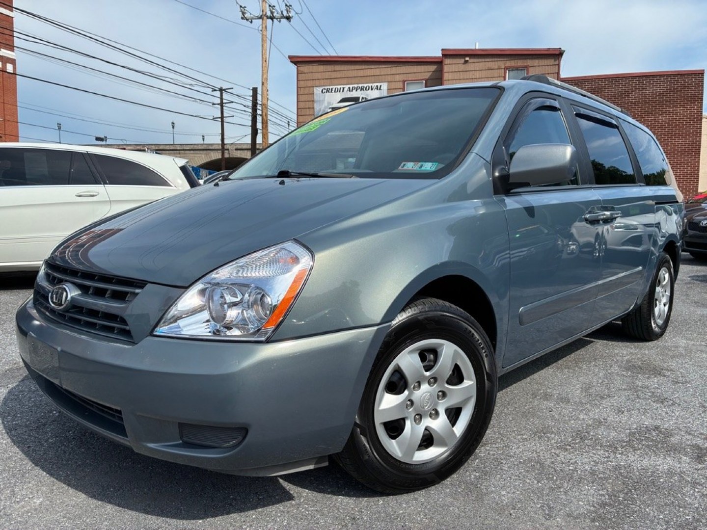2009 BLUE KIA SEDONA EX (KNDMB233996) with an 3.8L engine, Automatic transmission, located at 117 North Cameron Street, Harrisburg, PA, 17101, (717) 963-8962, 40.267021, -76.875351 - WE FINANCE!!! MOST vehicles are available for financing. Good Credit/ Challenged Credit/ No Credit - ALL Trade-Ins Welcomed!!! APPLY ONLINE or CALL us TODAY Please call us to discuss your cash and/or financing options. Thanks for checking our inventory! We're here to help.- Photo#0