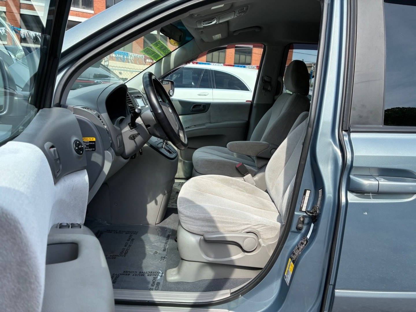 2009 BLUE KIA SEDONA EX (KNDMB233996) with an 3.8L engine, Automatic transmission, located at 117 North Cameron Street, Harrisburg, PA, 17101, (717) 963-8962, 40.267021, -76.875351 - WE FINANCE!!! MOST vehicles are available for financing. Good Credit/ Challenged Credit/ No Credit - ALL Trade-Ins Welcomed!!! APPLY ONLINE or CALL us TODAY Please call us to discuss your cash and/or financing options. Thanks for checking our inventory! We're here to help.- Photo#14