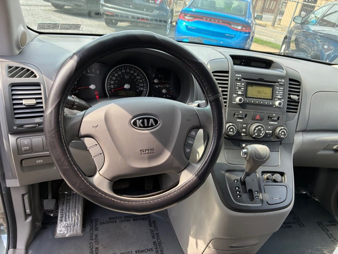 2009 BLUE KIA SEDONA EX (KNDMB233996) with an 3.8L engine, Automatic transmission, located at 117 North Cameron Street, Harrisburg, PA, 17101, (717) 963-8962, 40.267021, -76.875351 - WE FINANCE!!! MOST vehicles are available for financing. Good Credit/ Challenged Credit/ No Credit - ALL Trade-Ins Welcomed!!! APPLY ONLINE or CALL us TODAY Please call us to discuss your cash and/or financing options. Thanks for checking our inventory! We're here to help.- Photo#15