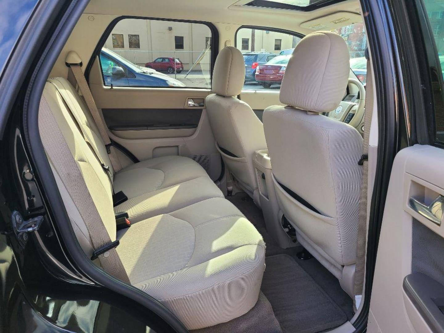 2009 BLACK MERCURY MARINER (4M2CU91729K) with an 2.5L engine, Automatic transmission, located at 117 North Cameron Street, Harrisburg, PA, 17101, (717) 963-8962, 40.267021, -76.875351 - WE FINANCE!!! Good Credit/ Bad Credit/ No Credit - ALL Trade-Ins Welcomed!!! ***Guaranteed Credit Approval*** APPLY ONLINE or CALL us TODAY ;) Internet Prices and Marketplace Prices are SPECIAL discounted ***CASH DEALS*** Retail Prices are higher. Please call us to discuss your cash and finan - Photo#10