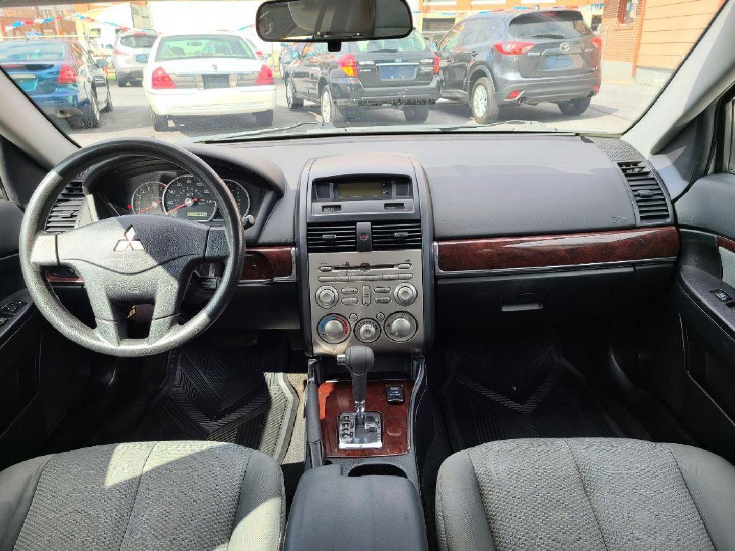 2009 WHITE MITSUBISHI GALANT ES (4A3AB36F09E) with an 2.4L engine, Automatic transmission, located at 117 North Cameron Street, Harrisburg, PA, 17101, (717) 963-8962, 40.267021, -76.875351 - WE FINANCE!!! Good Credit/ Bad Credit/ No Credit - ALL Trade-Ins Welcomed!!! ***Guaranteed Credit Approval*** APPLY ONLINE or CALL us TODAY ;) Internet Prices and Marketplace Prices are SPECIAL discounted ***CASH DEALS*** Retail Prices are higher. Please call us to discuss your cash and finan - Photo#9