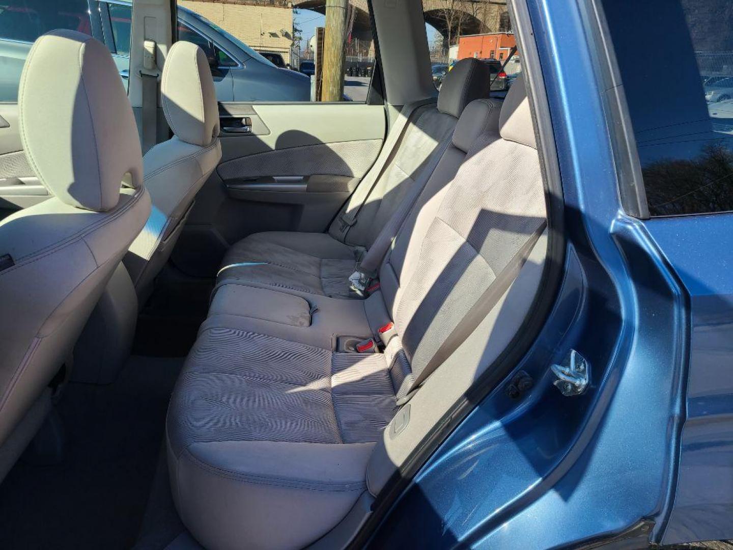 2009 BLUE SUBARU FORESTER 2.5X PREMIUM (JF2SH63659H) with an 2.5L engine, Automatic transmission, located at 117 North Cameron Street, Harrisburg, PA, 17101, (717) 963-8962, 40.267021, -76.875351 - WE FINANCE!!! Good Credit/ Bad Credit/ No Credit - ALL Trade-Ins Welcomed!!! ***Guaranteed Credit Approval*** APPLY ONLINE or CALL us TODAY ;) Internet Prices and Marketplace Prices are SPECIAL discounted ***CASH DEALS*** Retail Prices are higher. Please call us to discuss your cash and finan - Photo#13