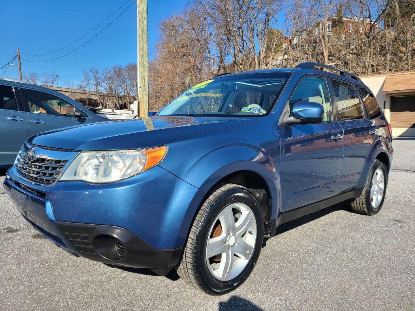 2009 BLUE SUBARU FORESTER 2.5X PREMIUM (JF2SH63659H) with an 2.5L engine, Automatic transmission, located at 117 North Cameron Street, Harrisburg, PA, 17101, (717) 963-8962, 40.267021, -76.875351 - WE FINANCE!!! Good Credit/ Bad Credit/ No Credit - ALL Trade-Ins Welcomed!!! ***Guaranteed Credit Approval*** APPLY ONLINE or CALL us TODAY ;) Internet Prices and Marketplace Prices are SPECIAL discounted ***CASH DEALS*** Retail Prices are higher. Please call us to discuss your cash and finan - Photo#3