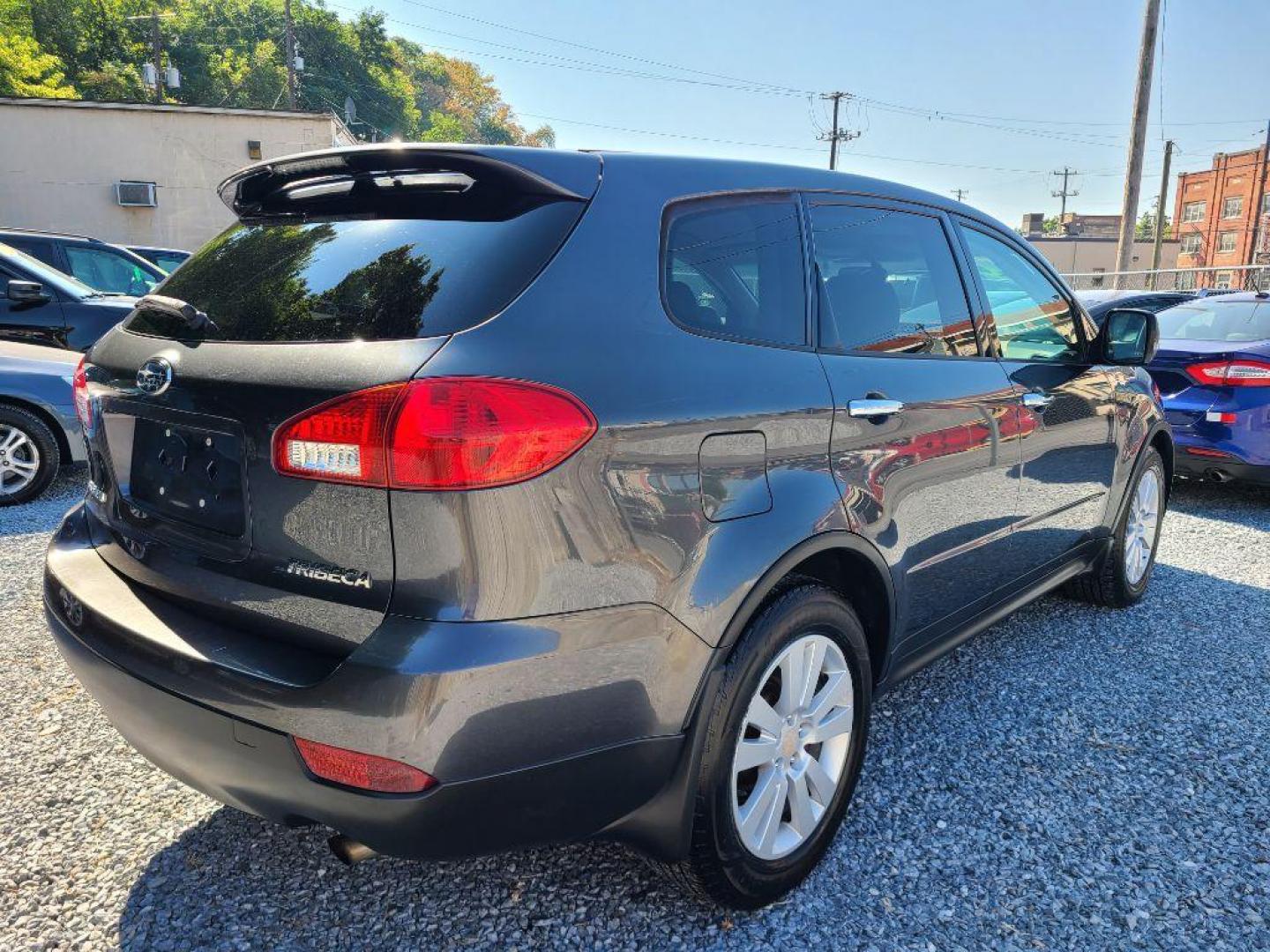 2009 GRAY SUBARU TRIBECA LIMITED (4S4WX92D994) with an 3.6L engine, Automatic transmission, located at 117 North Cameron Street, Harrisburg, PA, 17101, (717) 963-8962, 40.267021, -76.875351 - WE FINANCE!!! Good Credit/ Bad Credit/ No Credit - ALL Trade-Ins Welcomed!!! ***Guaranteed Credit Approval*** APPLY ONLINE or CALL us TODAY ;) Internet Prices and Marketplace Prices are SPECIAL discounted ***CASH DEALS*** Retail Prices are higher. Please call us to discuss your cash and finan - Photo#4