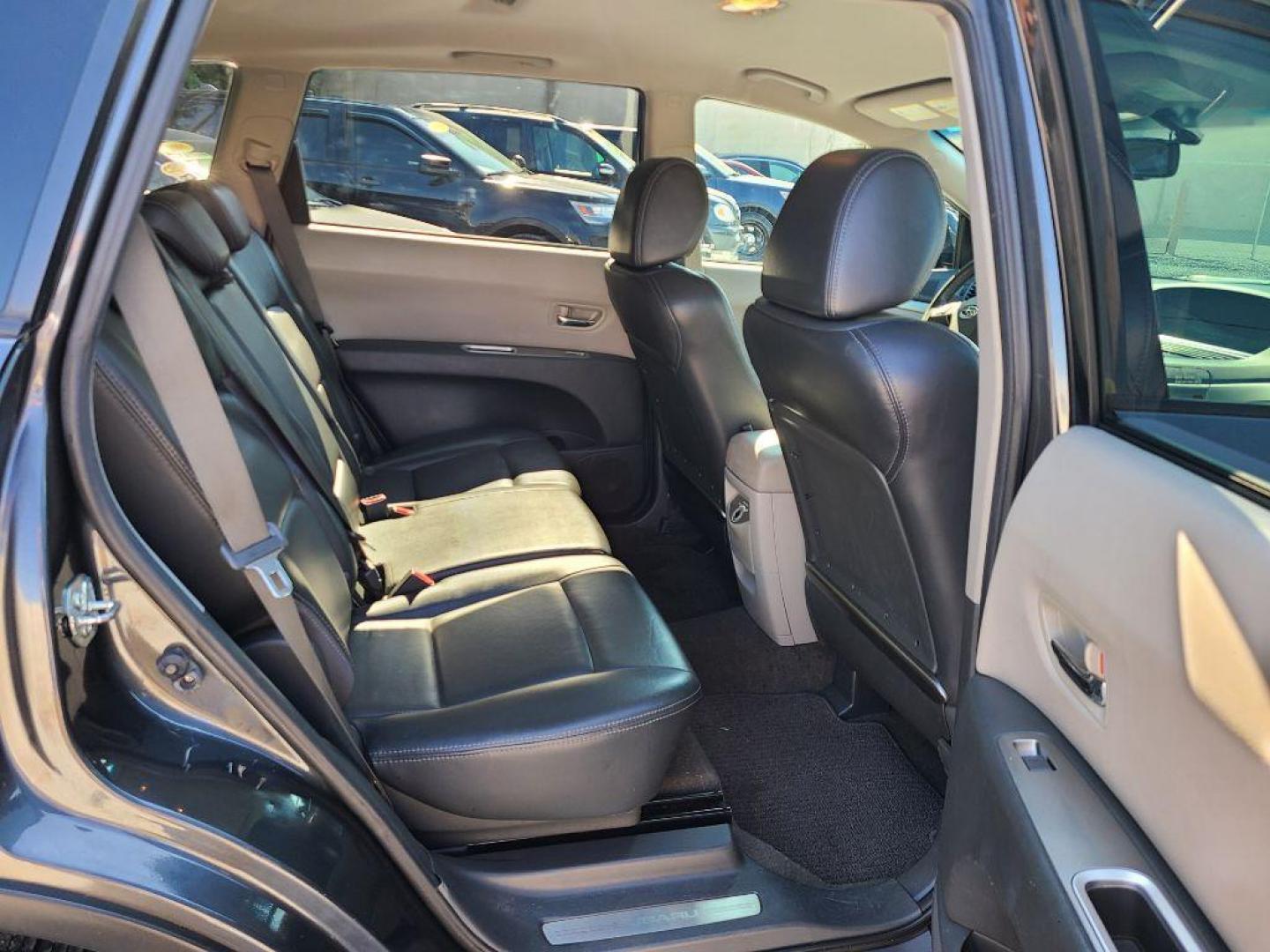 2009 GRAY SUBARU TRIBECA LIMITED (4S4WX92D994) with an 3.6L engine, Automatic transmission, located at 117 North Cameron Street, Harrisburg, PA, 17101, (717) 963-8962, 40.267021, -76.875351 - WE FINANCE!!! Good Credit/ Bad Credit/ No Credit - ALL Trade-Ins Welcomed!!! ***Guaranteed Credit Approval*** APPLY ONLINE or CALL us TODAY ;) Internet Prices and Marketplace Prices are SPECIAL discounted ***CASH DEALS*** Retail Prices are higher. Please call us to discuss your cash and finan - Photo#10