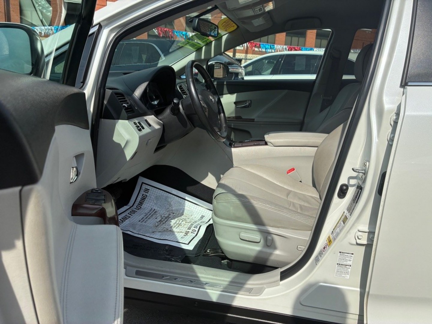 2009 WHITE TOYOTA VENZA (4T3BK11A29U) with an 3.5L engine, Automatic transmission, located at 117 North Cameron Street, Harrisburg, PA, 17101, (717) 963-8962, 40.267021, -76.875351 - WE FINANCE!!! MOST vehicles are available for financing. Good Credit/ Challenged Credit/ No Credit - ALL Trade-Ins Welcomed!!! APPLY ONLINE or CALL us TODAY Please call us to discuss your cash and/or financing options. Thanks for checking our inventory! We're here to help.- Photo#13