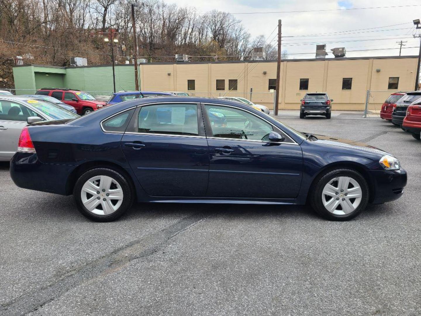 2010 BLUE CHEVROLET IMPALA LS (2G1WA5EN0A1) with an 3.5L engine, Automatic transmission, located at 117 North Cameron Street, Harrisburg, PA, 17101, (717) 963-8962, 40.267021, -76.875351 - WE FINANCE!!! Good Credit/ Bad Credit/ No Credit - ALL Trade-Ins Welcomed!!! ***Guaranteed Credit Approval*** APPLY ONLINE or CALL us TODAY ;) Internet Prices and Marketplace Prices are SPECIAL discounted ***CASH DEALS*** Retail Prices are higher. Please call us to discuss your cash and finan - Photo#5