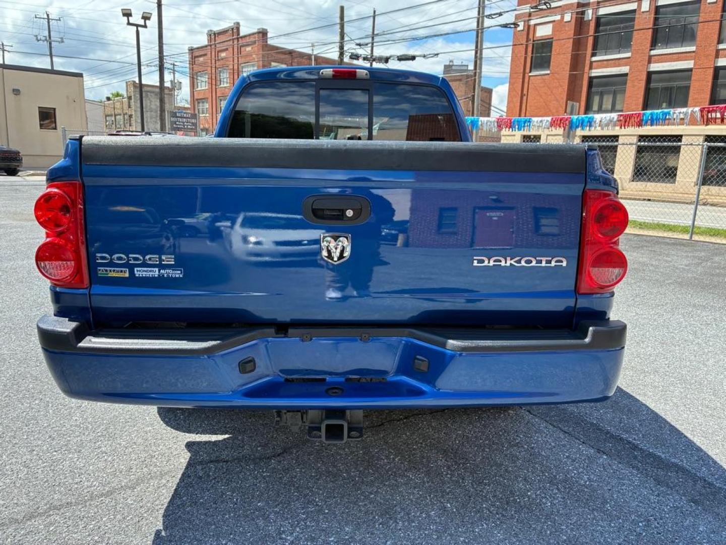 2010 BLUE DODGE DAKOTA TRX (1D7CW7GP2AS) with an 4.7L engine, Automatic transmission, located at 117 North Cameron Street, Harrisburg, PA, 17101, (717) 963-8962, 40.267021, -76.875351 - Photo#3