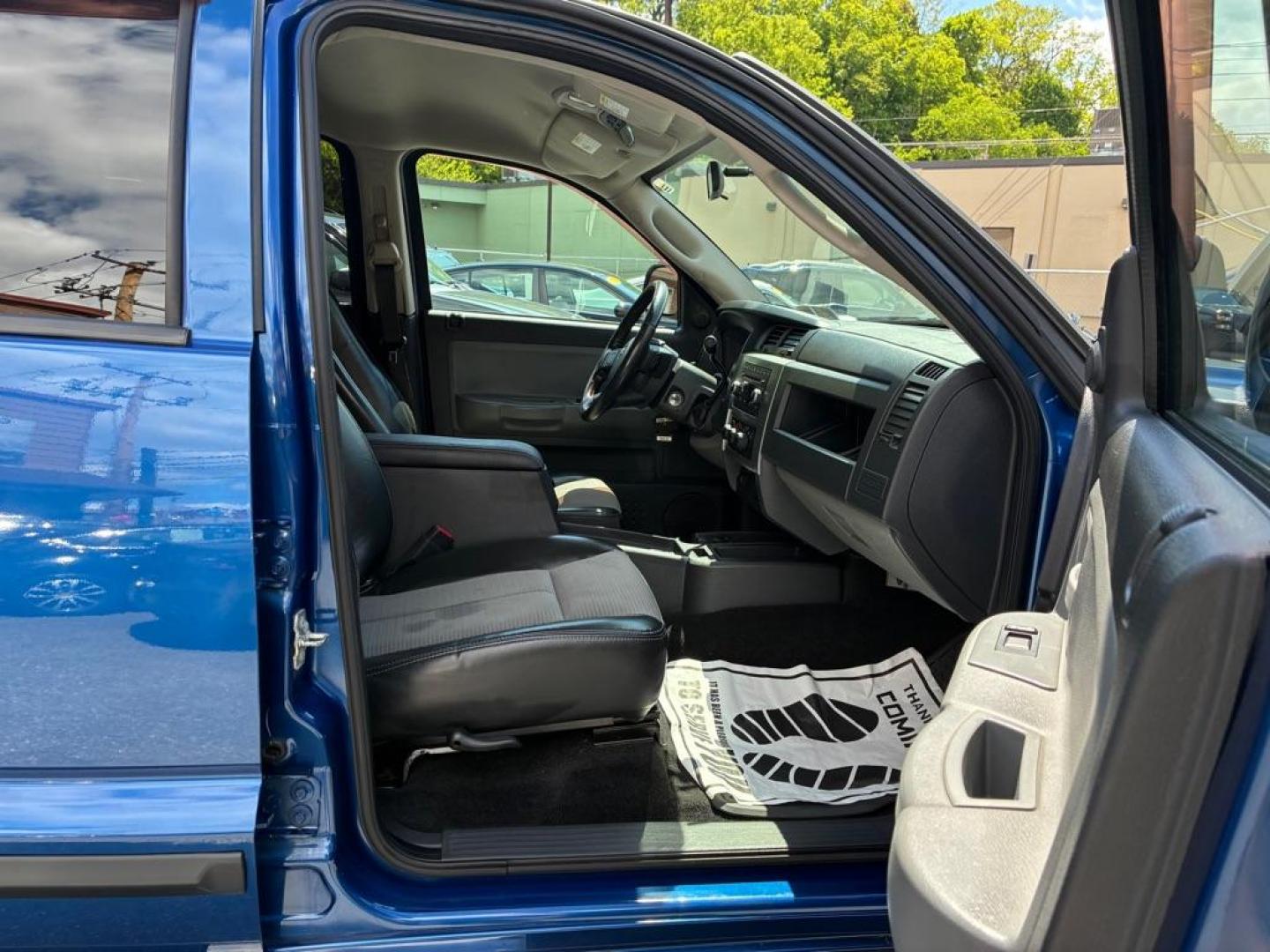 2010 BLUE DODGE DAKOTA TRX (1D7CW7GP2AS) with an 4.7L engine, Automatic transmission, located at 117 North Cameron Street, Harrisburg, PA, 17101, (717) 963-8962, 40.267021, -76.875351 - Photo#8
