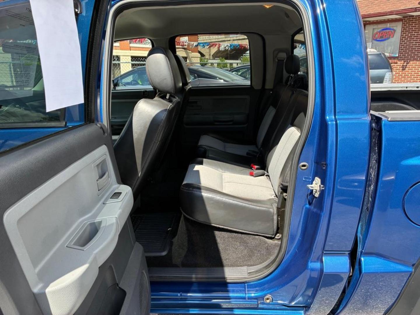 2010 BLUE DODGE DAKOTA TRX (1D7CW7GP2AS) with an 4.7L engine, Automatic transmission, located at 117 North Cameron Street, Harrisburg, PA, 17101, (717) 963-8962, 40.267021, -76.875351 - Photo#11