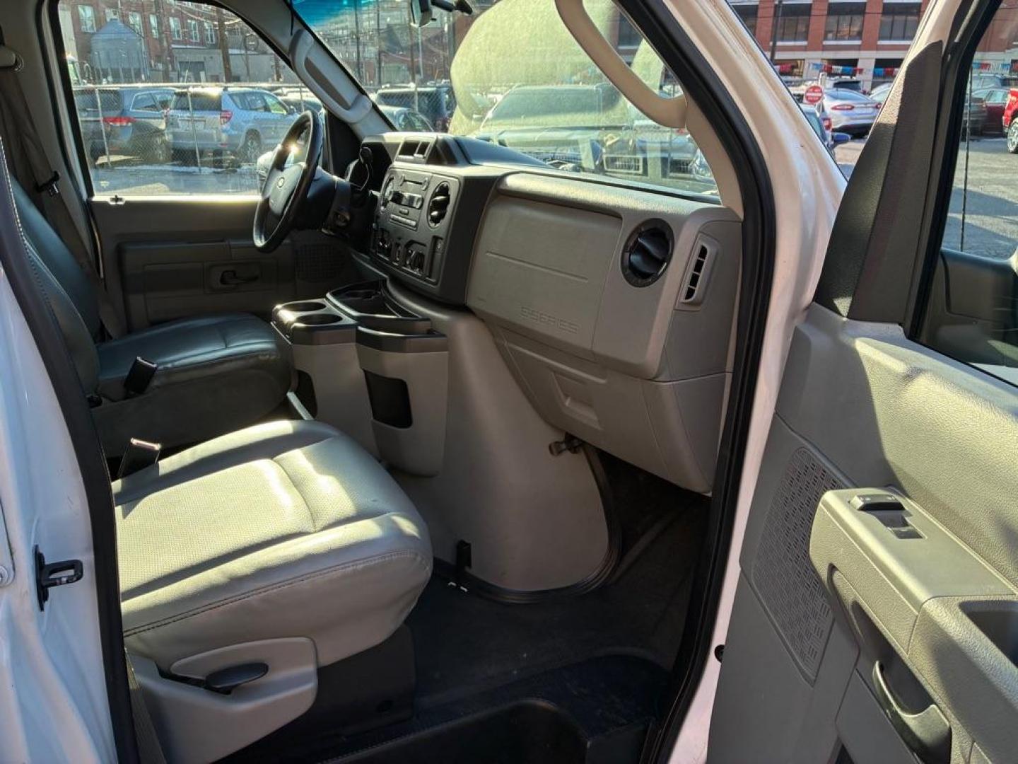 2010 WHITE FORD ECONOLINE E150 VAN (1FTNE1EW8AD) with an 4.6L engine, Automatic transmission, located at 117 North Cameron Street, Harrisburg, PA, 17101, (717) 963-8962, 40.267021, -76.875351 - WE FINANCE!!! Good Credit/ Challenged Credit/ No Credit - ALL Trade-Ins Welcomed!!! APPLY ONLINE or CALL us TODAY ;) Please call us to discuss your cash and/or financing options. - Photo#7