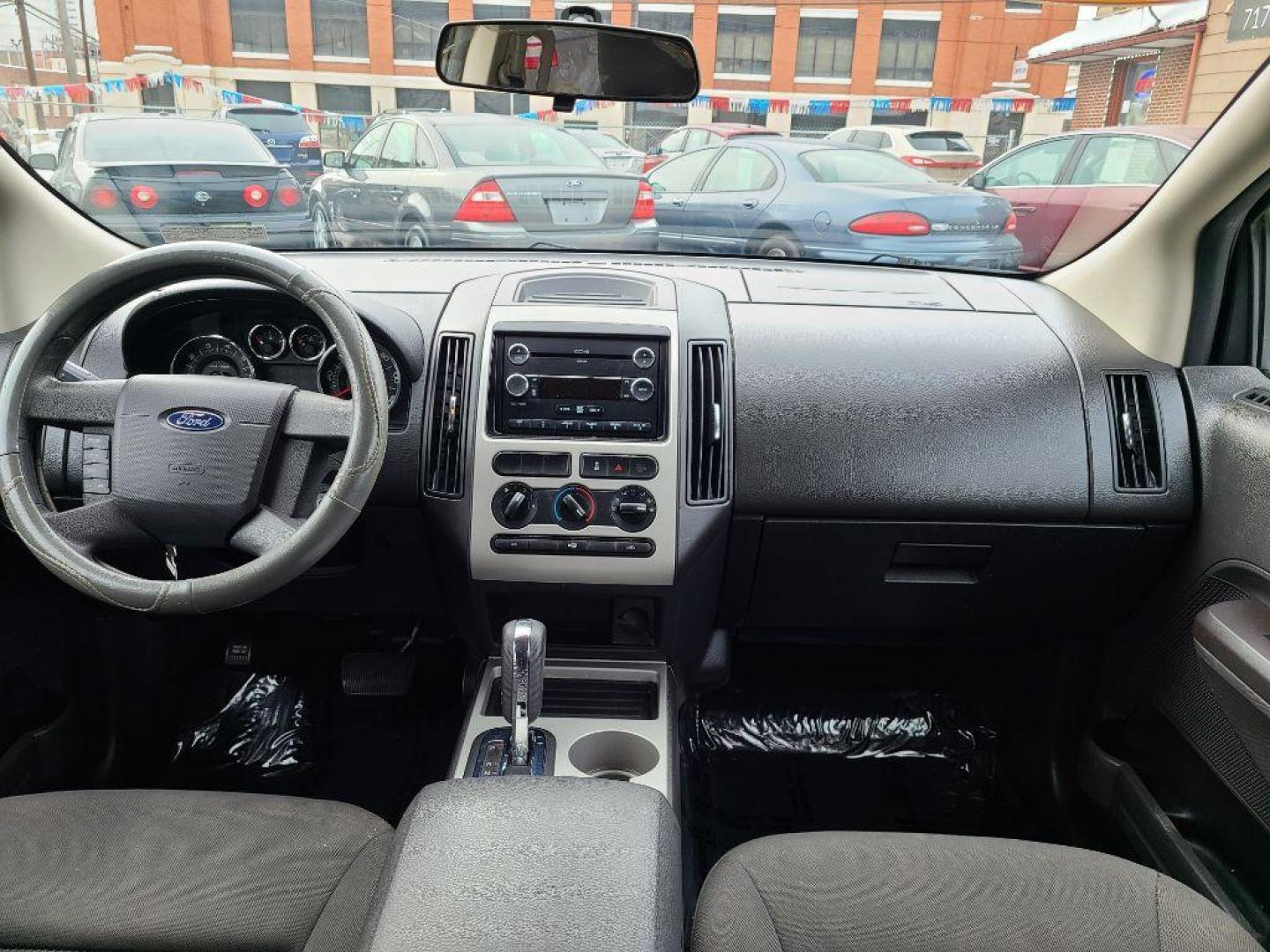 2010 WHITE FORD EDGE SE (2FMDK3GC5AB) with an 3.5L engine, Automatic transmission, located at 117 North Cameron Street, Harrisburg, PA, 17101, (717) 963-8962, 40.267021, -76.875351 - WE FINANCE!!! Good Credit/ Bad Credit/ No Credit - ALL Trade-Ins Welcomed!!! ***Guaranteed Credit Approval*** APPLY ONLINE or CALL us TODAY ;) Internet Prices and Marketplace Prices are SPECIAL discounted ***CASH DEALS*** Retail Prices are higher. Please call us to discuss your cash and finan - Photo#9