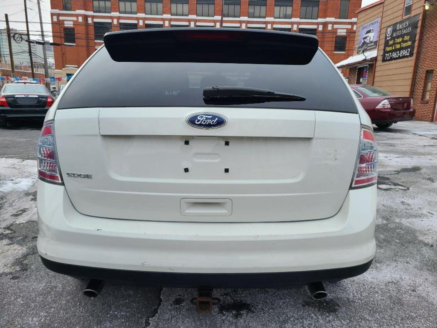 2010 WHITE FORD EDGE SE (2FMDK3GC5AB) with an 3.5L engine, Automatic transmission, located at 117 North Cameron Street, Harrisburg, PA, 17101, (717) 963-8962, 40.267021, -76.875351 - WE FINANCE!!! Good Credit/ Bad Credit/ No Credit - ALL Trade-Ins Welcomed!!! ***Guaranteed Credit Approval*** APPLY ONLINE or CALL us TODAY ;) Internet Prices and Marketplace Prices are SPECIAL discounted ***CASH DEALS*** Retail Prices are higher. Please call us to discuss your cash and finan - Photo#3