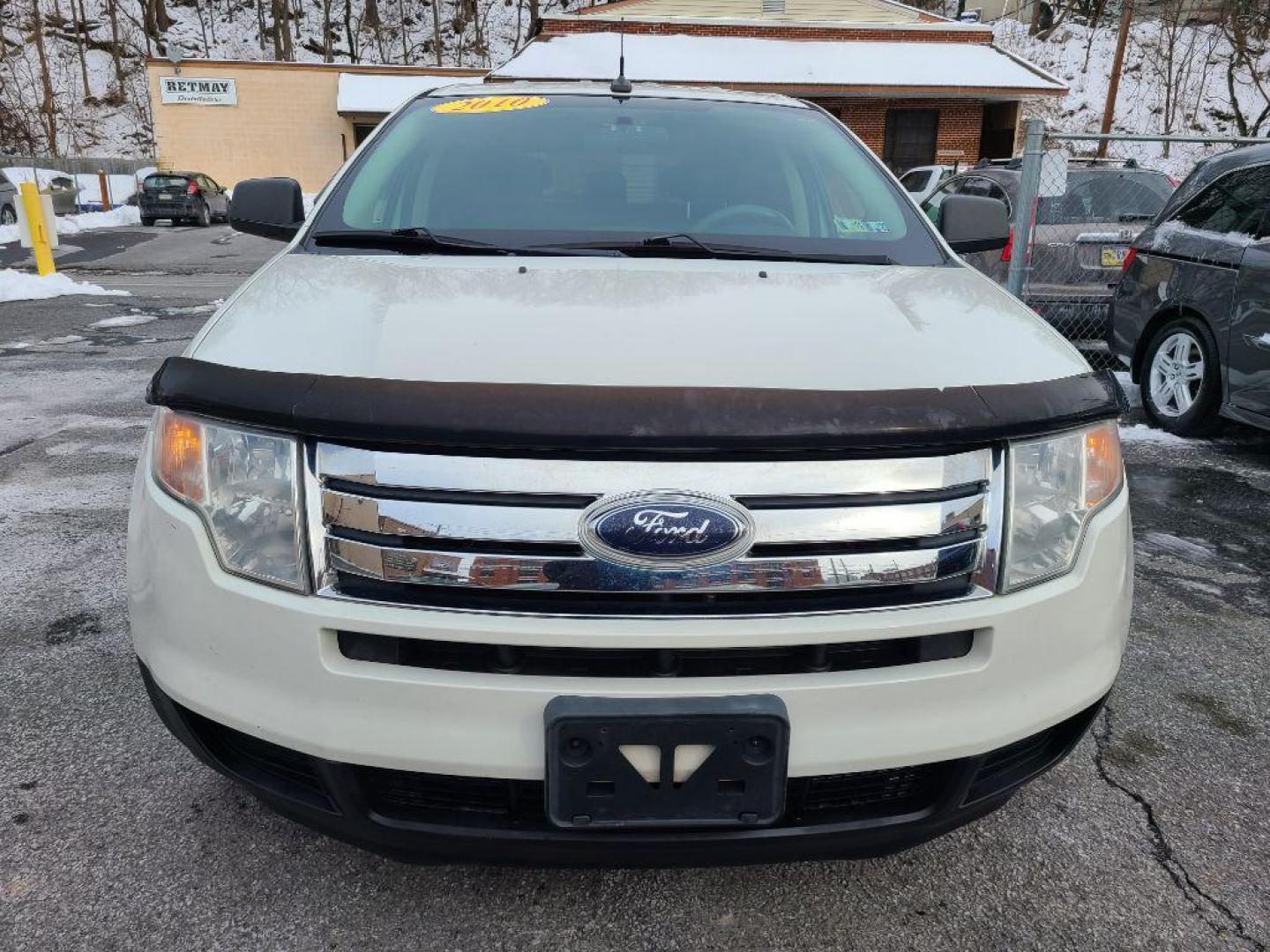 2010 WHITE FORD EDGE SE (2FMDK3GC5AB) with an 3.5L engine, Automatic transmission, located at 117 North Cameron Street, Harrisburg, PA, 17101, (717) 963-8962, 40.267021, -76.875351 - WE FINANCE!!! Good Credit/ Bad Credit/ No Credit - ALL Trade-Ins Welcomed!!! ***Guaranteed Credit Approval*** APPLY ONLINE or CALL us TODAY ;) Internet Prices and Marketplace Prices are SPECIAL discounted ***CASH DEALS*** Retail Prices are higher. Please call us to discuss your cash and finan - Photo#7