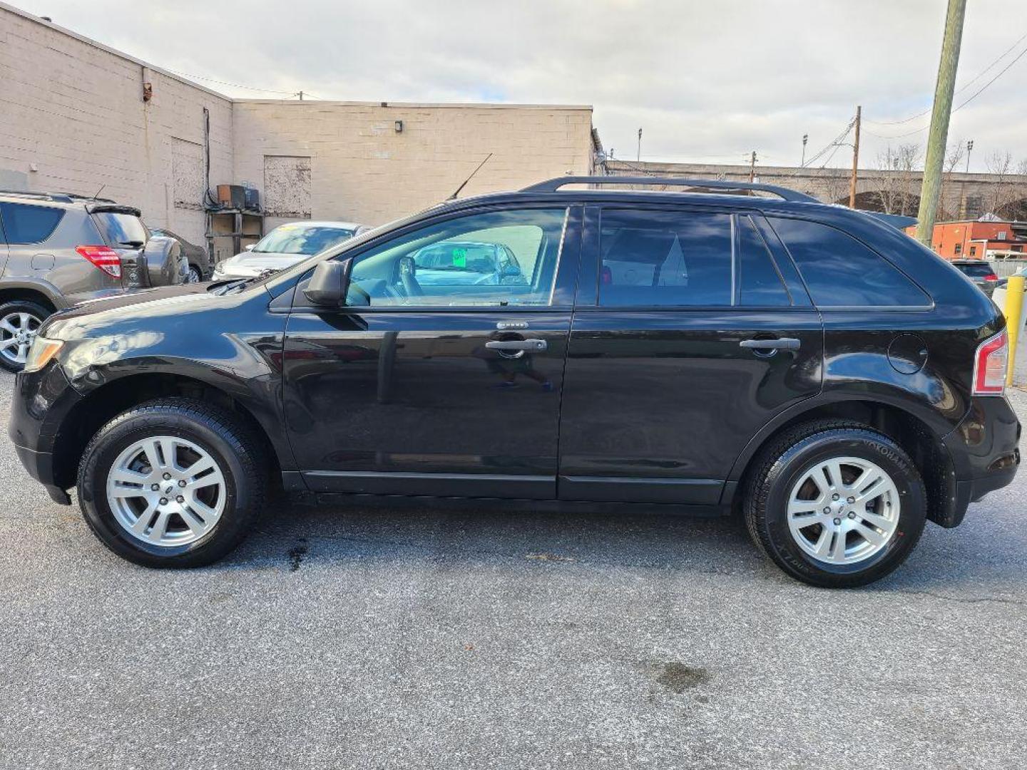 2010 BLACK FORD EDGE SE (2FMDK3GC9AB) with an 3.5L engine, Automatic transmission, located at 117 North Cameron Street, Harrisburg, PA, 17101, (717) 963-8962, 40.267021, -76.875351 - Photo#1