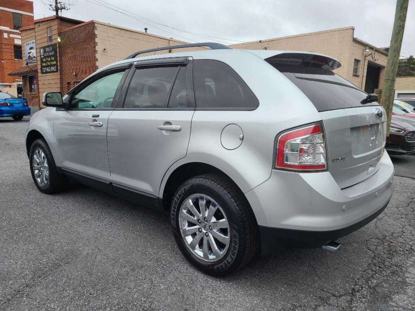2010 SILVER FORD EDGE SEL (2FMDK4JC2AB) with an 3.5L engine, Automatic transmission, located at 117 North Cameron Street, Harrisburg, PA, 17101, (717) 963-8962, 40.267021, -76.875351 - WE FINANCE!!! Good Credit/ Bad Credit/ No Credit - ALL Trade-Ins Welcomed!!! ***Guaranteed Credit Approval*** APPLY ONLINE or CALL us TODAY ;) Please call us to discuss your cash and financing options. - Photo#2