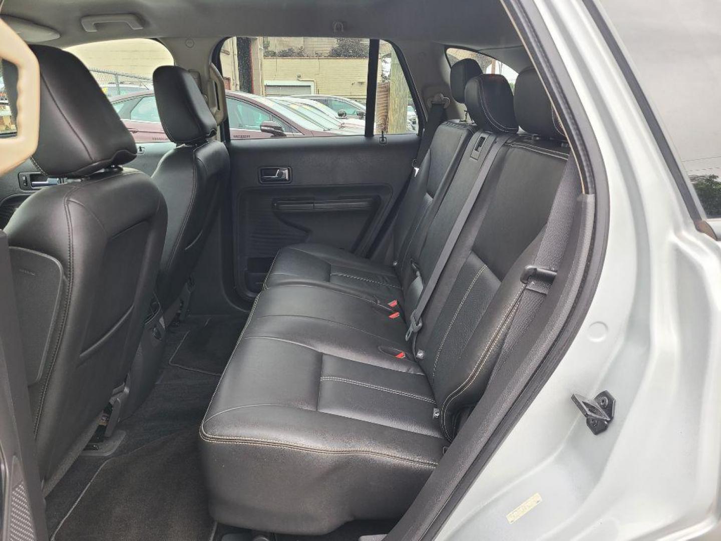 2010 SILVER FORD EDGE SEL (2FMDK4JC2AB) with an 3.5L engine, Automatic transmission, located at 117 North Cameron Street, Harrisburg, PA, 17101, (717) 963-8962, 40.267021, -76.875351 - WE FINANCE!!! Good Credit/ Bad Credit/ No Credit - ALL Trade-Ins Welcomed!!! ***Guaranteed Credit Approval*** APPLY ONLINE or CALL us TODAY ;) Please call us to discuss your cash and financing options. - Photo#12